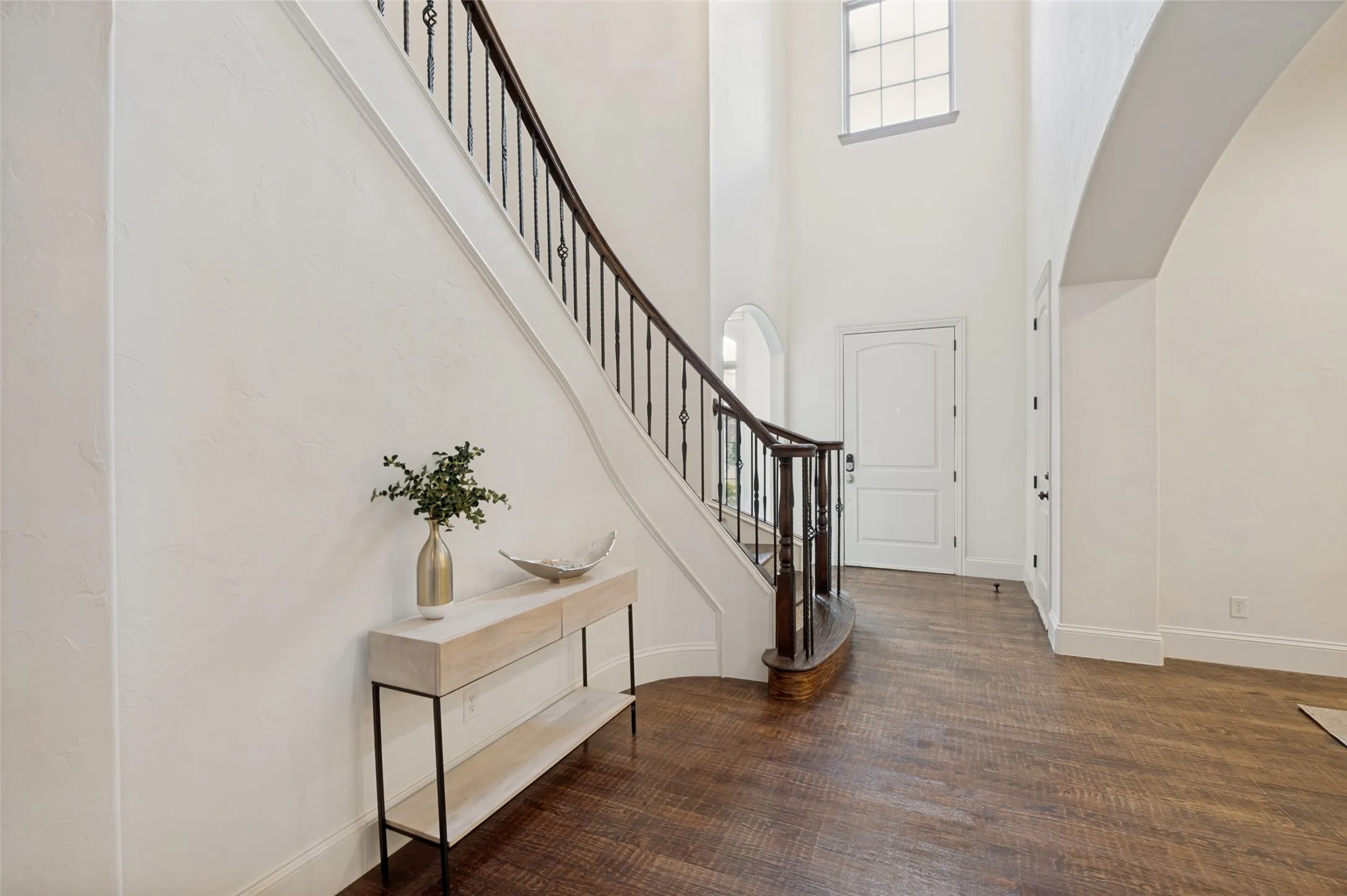 Single Family Residence For Sale in Collin County , 5764 Quebec Lane, Plano, Texas 75024, 4 Bedroom, 5 Bathroom, 3 Garage spaces, 4,243 Sqft, built in 2007, mls#21328699, Real Estate Agent in Plano, Homes For Sale in Collin county, Homes For Sale in Plano, Realtor in Plano Texas, Real Estate Brokerage Independent Realty Texas, Luminita Cordes Realtor