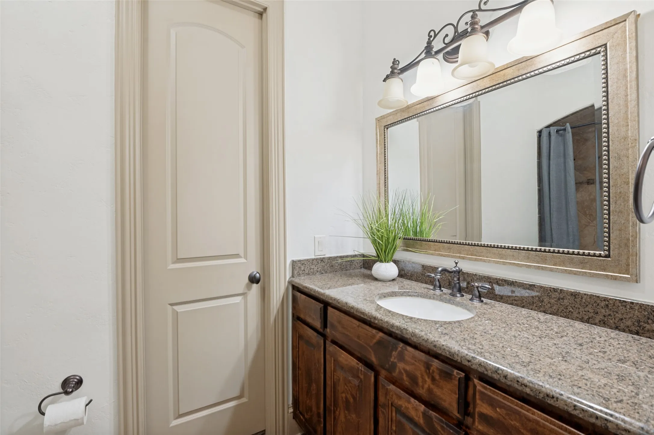 Single Family Residence For Sale in Collin County , 5764 Quebec Lane, Plano, Texas 75024, 4 Bedroom, 5 Bathroom, 3 Garage spaces, 4,243 Sqft, built in 2007, mls#21328699, Real Estate Agent in Plano, Homes For Sale in Collin county, Homes For Sale in Plano, Realtor in Plano Texas, Real Estate Brokerage Independent Realty Texas, Luminita Cordes Realtor