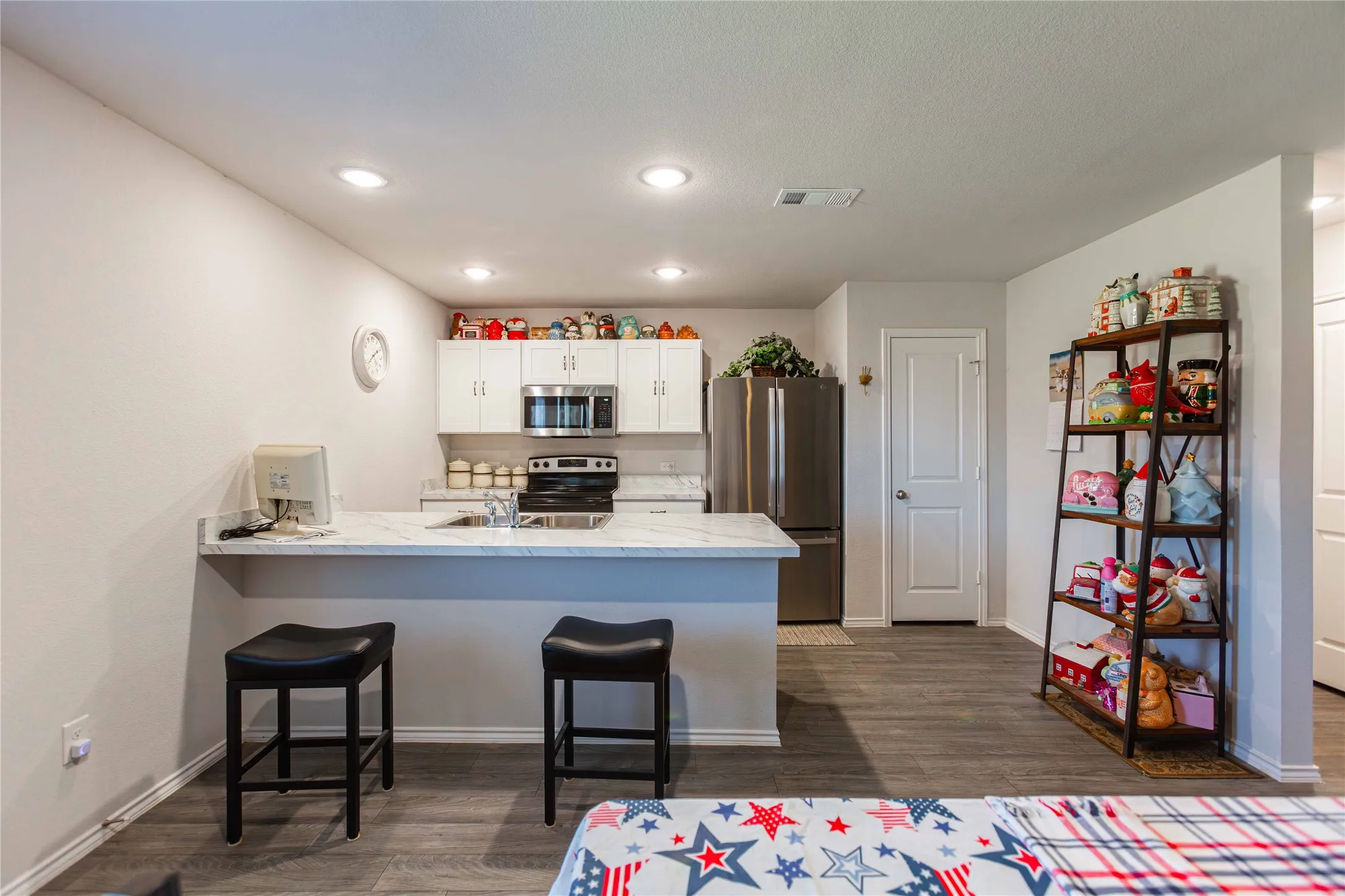 Single Family Residence For Sale in Callahan County , 607 Clear Creek Court, Clyde, Texas 79510, 4 Bedroom, 3 Bathroom, 2 Garage spaces, 2,203 Sqft, built in 2025, mls#21328683, Real Estate Agent in Clyde, Homes For Sale in Callahan county, Homes For Sale in Clyde, Realtor in Clyde Texas, Real Estate Brokerage Independent Realty Texas, Luminita Cordes Realtor