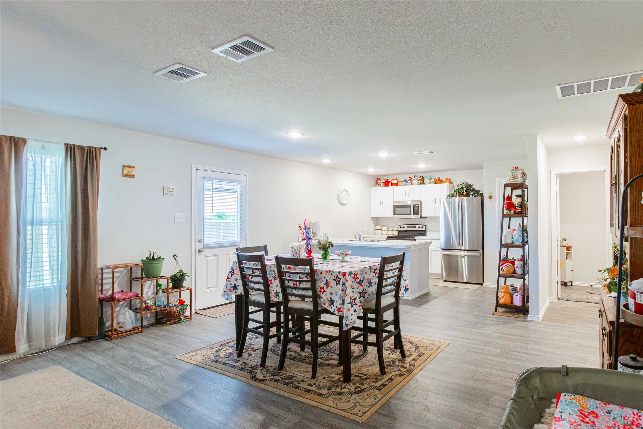 Single Family Residence For Sale in Callahan County , 607 Clear Creek Court, Clyde, Texas 79510, 4 Bedroom, 3 Bathroom, 2 Garage spaces, 2,203 Sqft, built in 2025, mls#21328683, Real Estate Agent in Clyde, Homes For Sale in Callahan county, Homes For Sale in Clyde, Realtor in Clyde Texas, Real Estate Brokerage Independent Realty Texas, Luminita Cordes Realtor