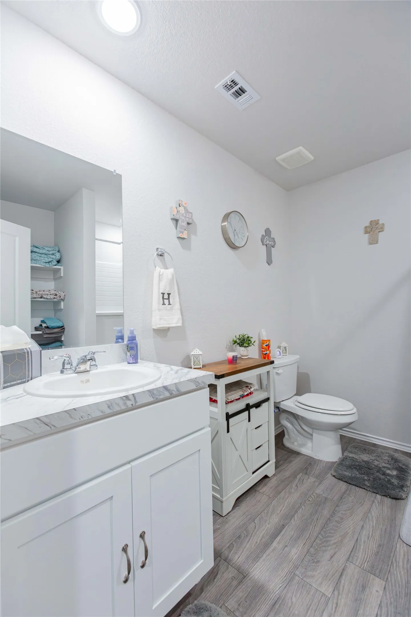 Single Family Residence For Sale in Callahan County , 607 Clear Creek Court, Clyde, Texas 79510, 4 Bedroom, 3 Bathroom, 2 Garage spaces, 2,203 Sqft, built in 2025, mls#21328683, Real Estate Agent in Clyde, Homes For Sale in Callahan county, Homes For Sale in Clyde, Realtor in Clyde Texas, Real Estate Brokerage Independent Realty Texas, Luminita Cordes Realtor