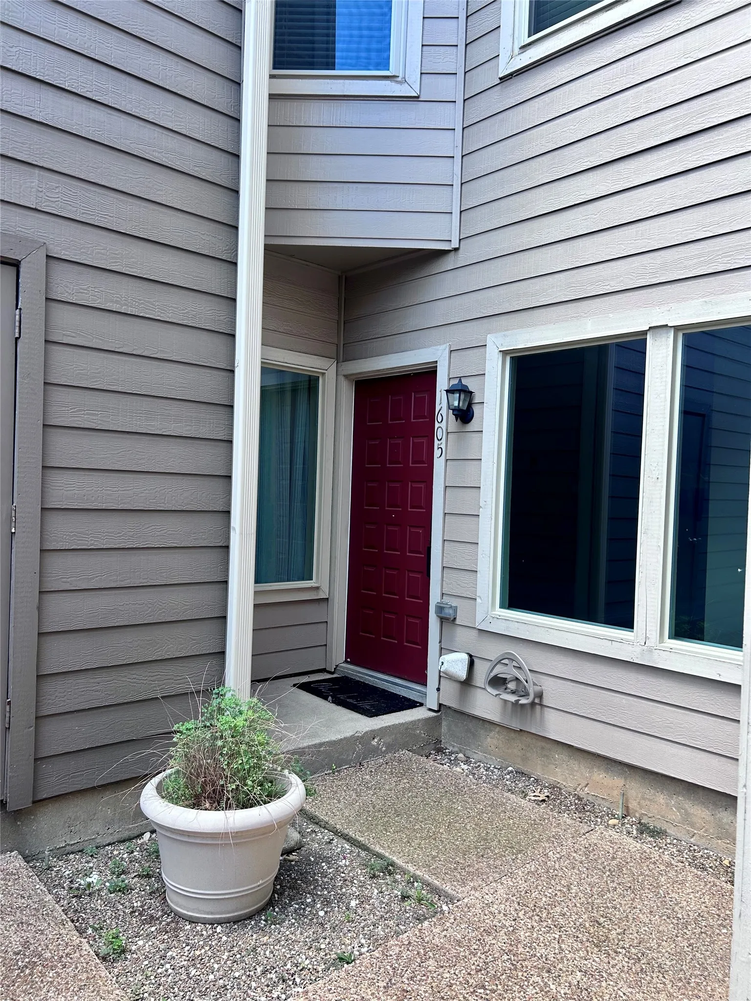 Welcome to Unit #1605!  This condo features updated flooring, kitchen, bath and an amazing backyard!