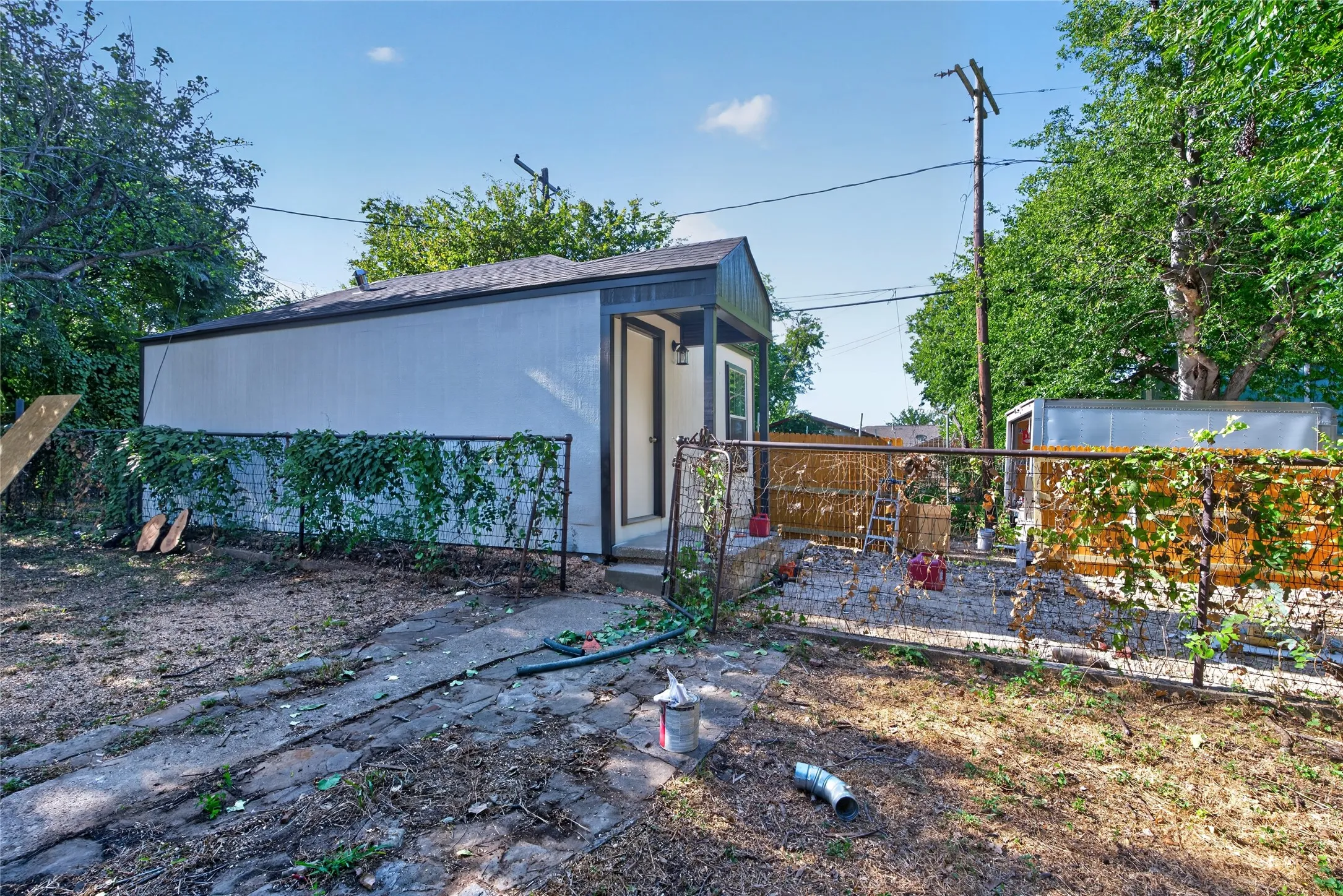 Single Family Residence For Sale in Tarrant County , 3410 Meadowbrook Drive, Fort Worth, Texas 76103, 3 Bedroom, 3 Bathroom, Garage spaces, 1,738 Sqft, built in 1926, mls#21328563, Real Estate Agent in Fort Worth, Homes For Sale in Tarrant county, Homes For Sale in Fort Worth, Realtor in Fort Worth Texas, Real Estate Brokerage Independent Realty Texas, Luminita Cordes Realtor