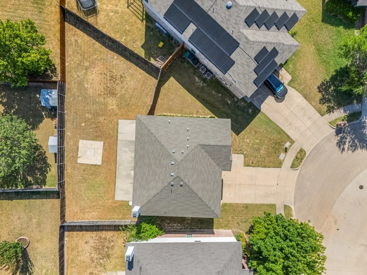 Single Family Residence For Sale in Denton County , 1741 Baxter Springs Drive, Fort Worth, Texas 76247, 3 Bedroom, 3 Bathroom, 2 Garage spaces, 2,318 Sqft, built in 2004, mls#21328717, Real Estate Agent in Fort Worth, Homes For Sale in Denton county, Homes For Sale in Fort Worth, Realtor in Fort Worth Texas, Real Estate Brokerage Independent Realty Texas, Luminita Cordes Realtor