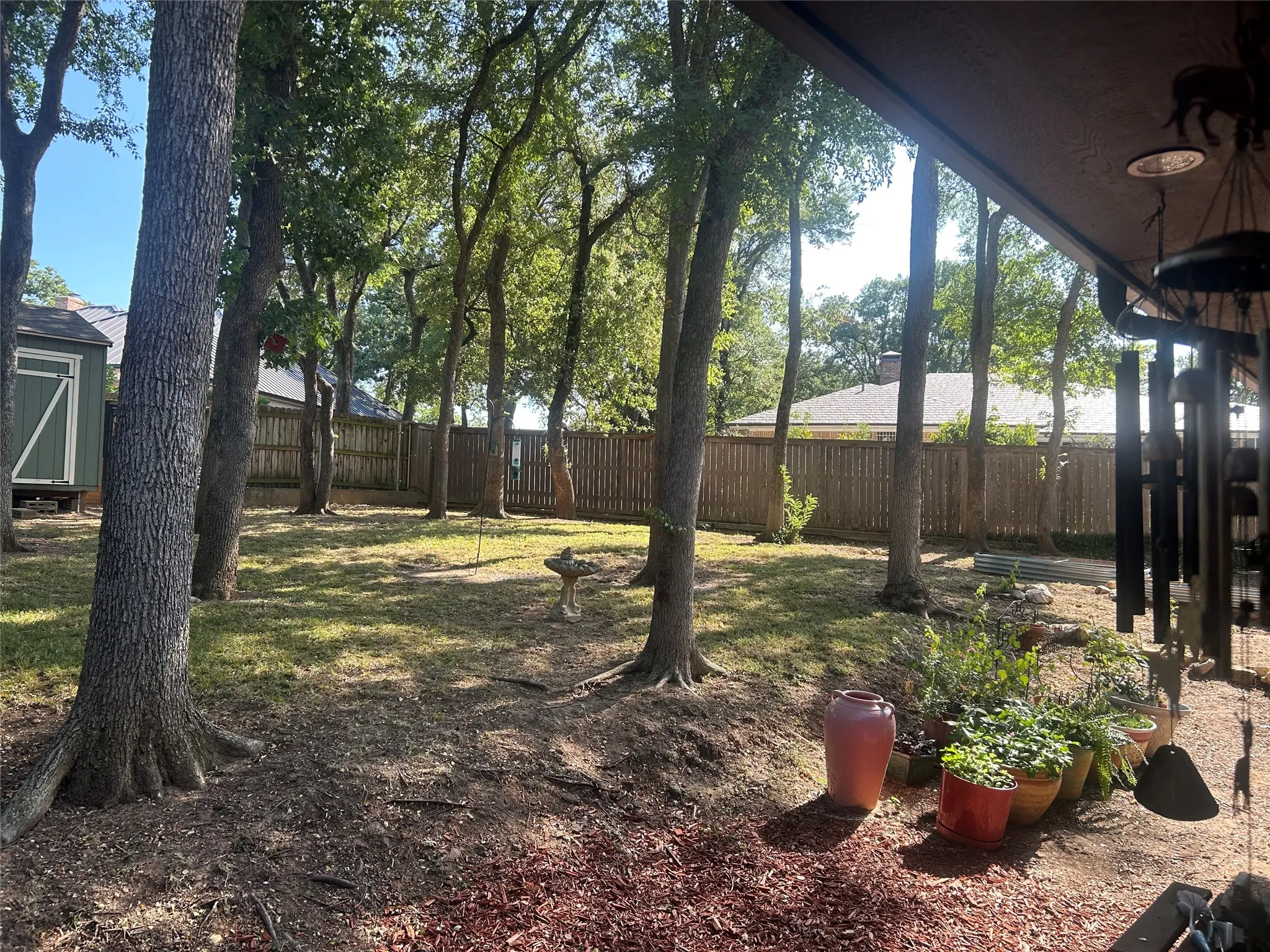 Single Family Residence For Sale in Tarrant County , 304 Paloverde Lane, Fort Worth, Texas 76112, 4 Bedroom, 3 Bathroom, 2 Garage spaces, 3,015 Sqft, built in 1976, mls#21328724, Real Estate Agent in Fort Worth, Homes For Sale in Tarrant county, Homes For Sale in Fort Worth, Realtor in Fort Worth Texas, Real Estate Brokerage Independent Realty Texas, Luminita Cordes Realtor