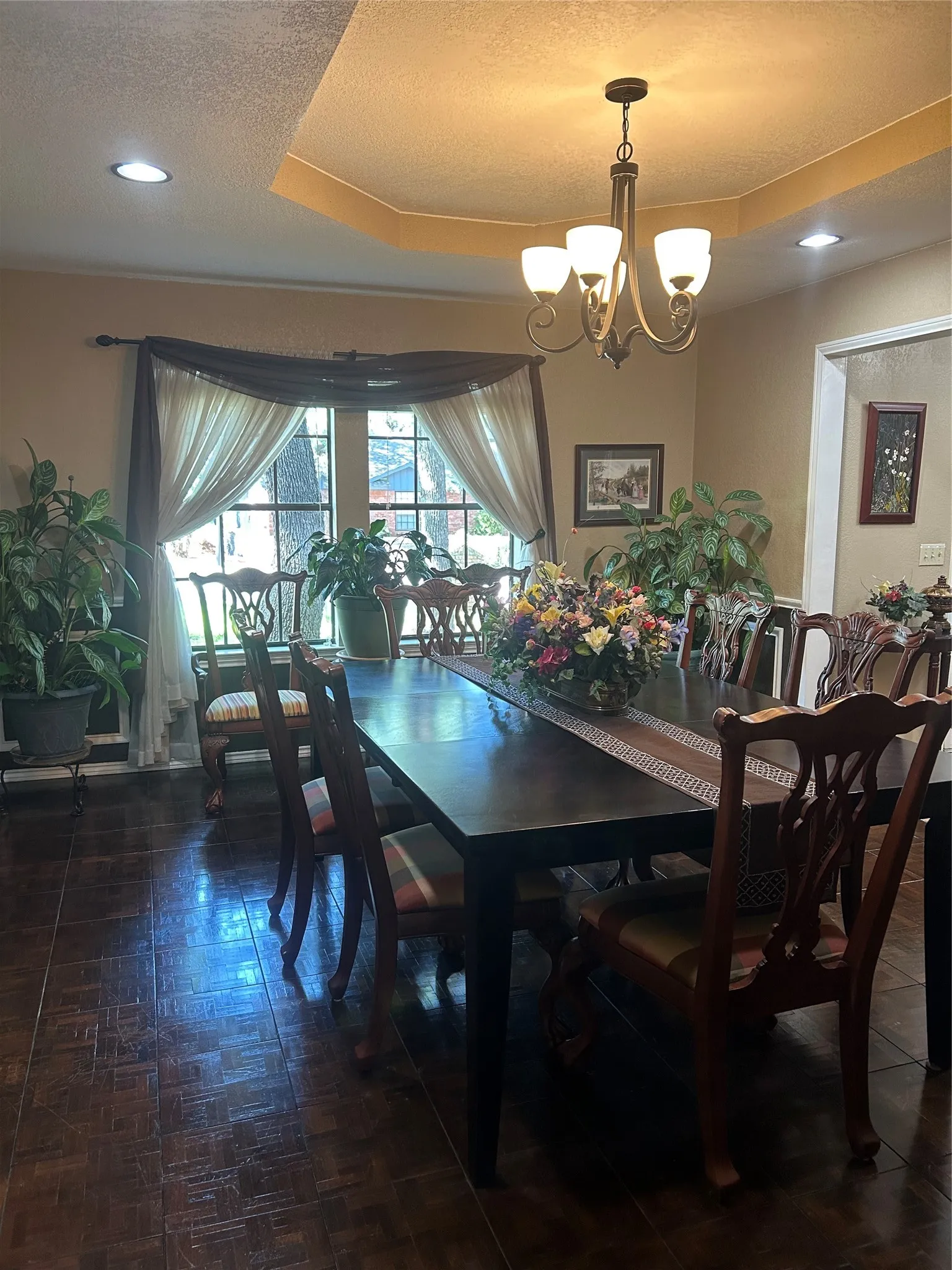 Single Family Residence For Sale in Tarrant County , 304 Paloverde Lane, Fort Worth, Texas 76112, 4 Bedroom, 3 Bathroom, 2 Garage spaces, 3,015 Sqft, built in 1976, mls#21328724, Real Estate Agent in Fort Worth, Homes For Sale in Tarrant county, Homes For Sale in Fort Worth, Realtor in Fort Worth Texas, Real Estate Brokerage Independent Realty Texas, Luminita Cordes Realtor