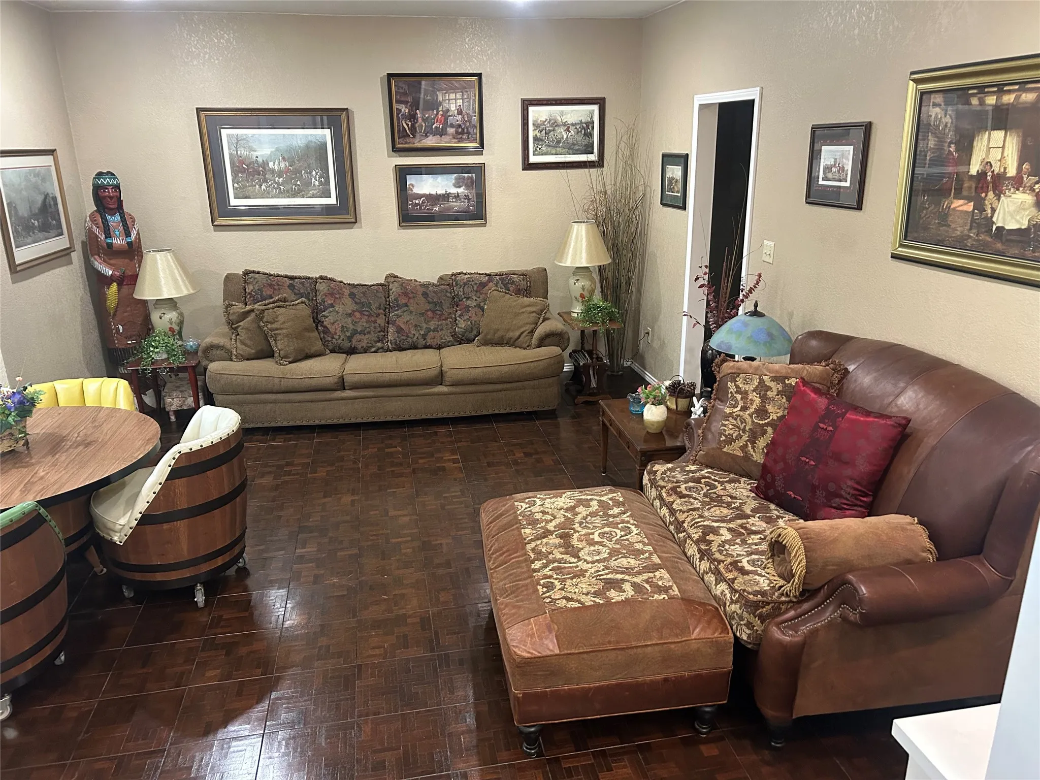 Single Family Residence For Sale in Tarrant County , 304 Paloverde Lane, Fort Worth, Texas 76112, 4 Bedroom, 3 Bathroom, 2 Garage spaces, 3,015 Sqft, built in 1976, mls#21328724, Real Estate Agent in Fort Worth, Homes For Sale in Tarrant county, Homes For Sale in Fort Worth, Realtor in Fort Worth Texas, Real Estate Brokerage Independent Realty Texas, Luminita Cordes Realtor