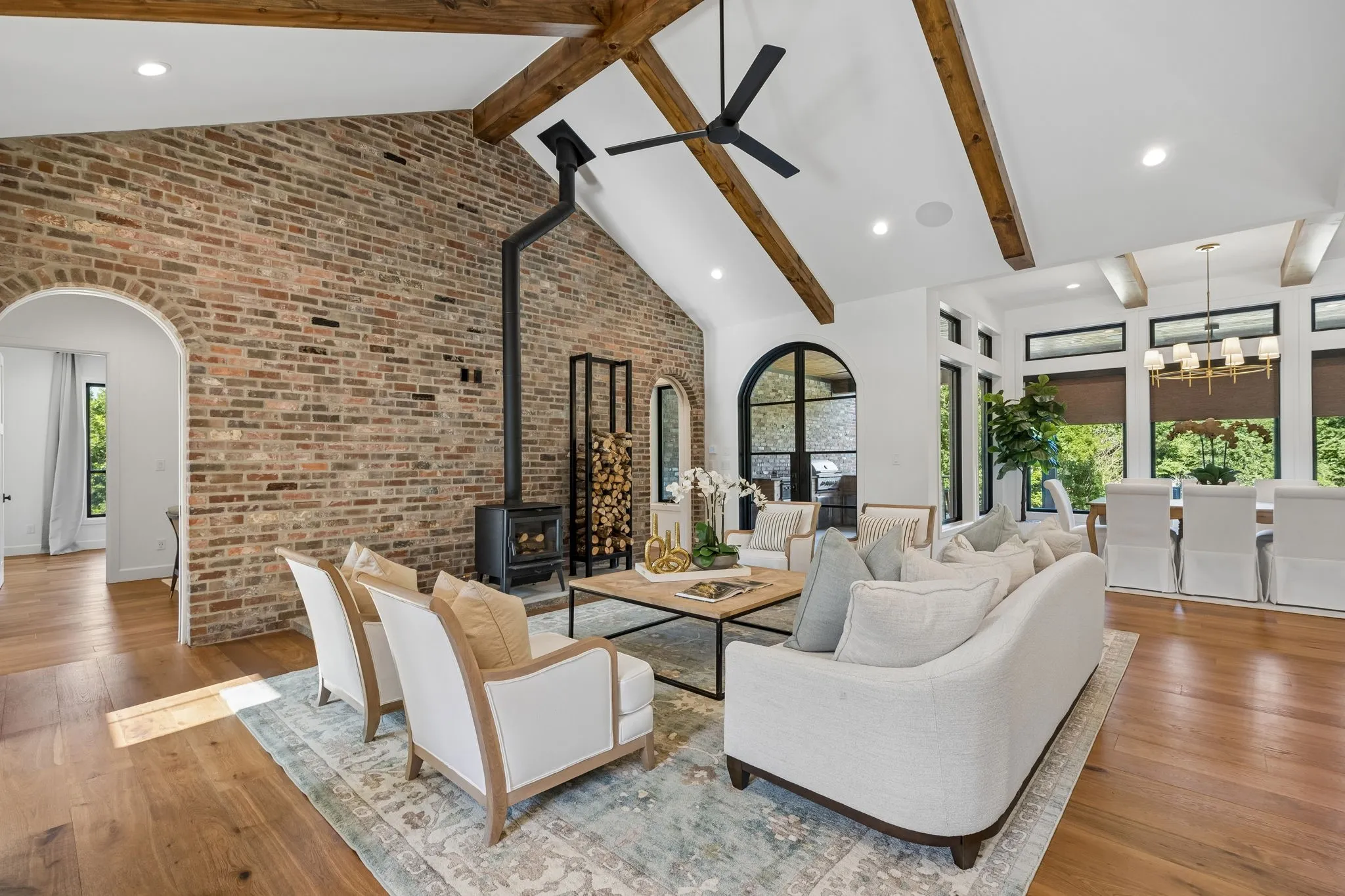 Single Family Residence For Sale in Ellis County , 468 Andrews Road, Ennis, Texas 75119, 5 Bedrooms, 5 Bathrooms, 2 Garage spaces, 4,350 Sqft, built in 2022, Price $2,199,990, mls#21328580, Real Estate Agent in Ennis, Homes For Sale in Ellis county, Homes For Sale in Ennis, Realtor in Ennis Texas, Real Estate Brokerage Independent Realty Texas, Luminita Cordes Realtor