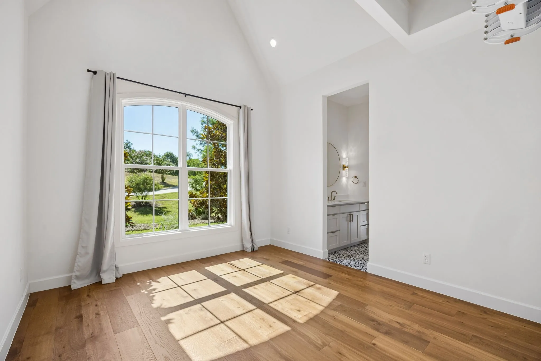 Single Family Residence For Sale in Ellis County , 468 Andrews Road, Ennis, Texas 75119, 5 Bedrooms, 5 Bathrooms, 2 Garage spaces, 4,350 Sqft, built in 2022, Price $2,199,990, mls#21328580, Real Estate Agent in Ennis, Homes For Sale in Ellis county, Homes For Sale in Ennis, Realtor in Ennis Texas, Real Estate Brokerage Independent Realty Texas, Luminita Cordes Realtor