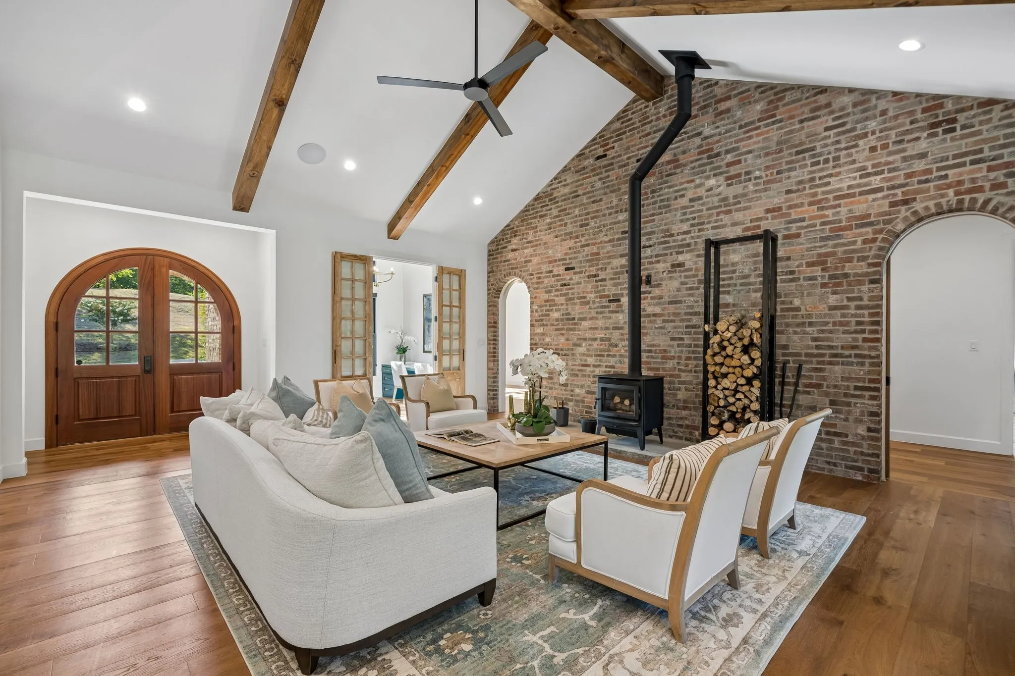 Single Family Residence For Sale in Ellis County , 468 Andrews Road, Ennis, Texas 75119, 5 Bedrooms, 5 Bathrooms, 2 Garage spaces, 4,350 Sqft, built in 2022, Price $2,199,990, mls#21328580, Real Estate Agent in Ennis, Homes For Sale in Ellis county, Homes For Sale in Ennis, Realtor in Ennis Texas, Real Estate Brokerage Independent Realty Texas, Luminita Cordes Realtor