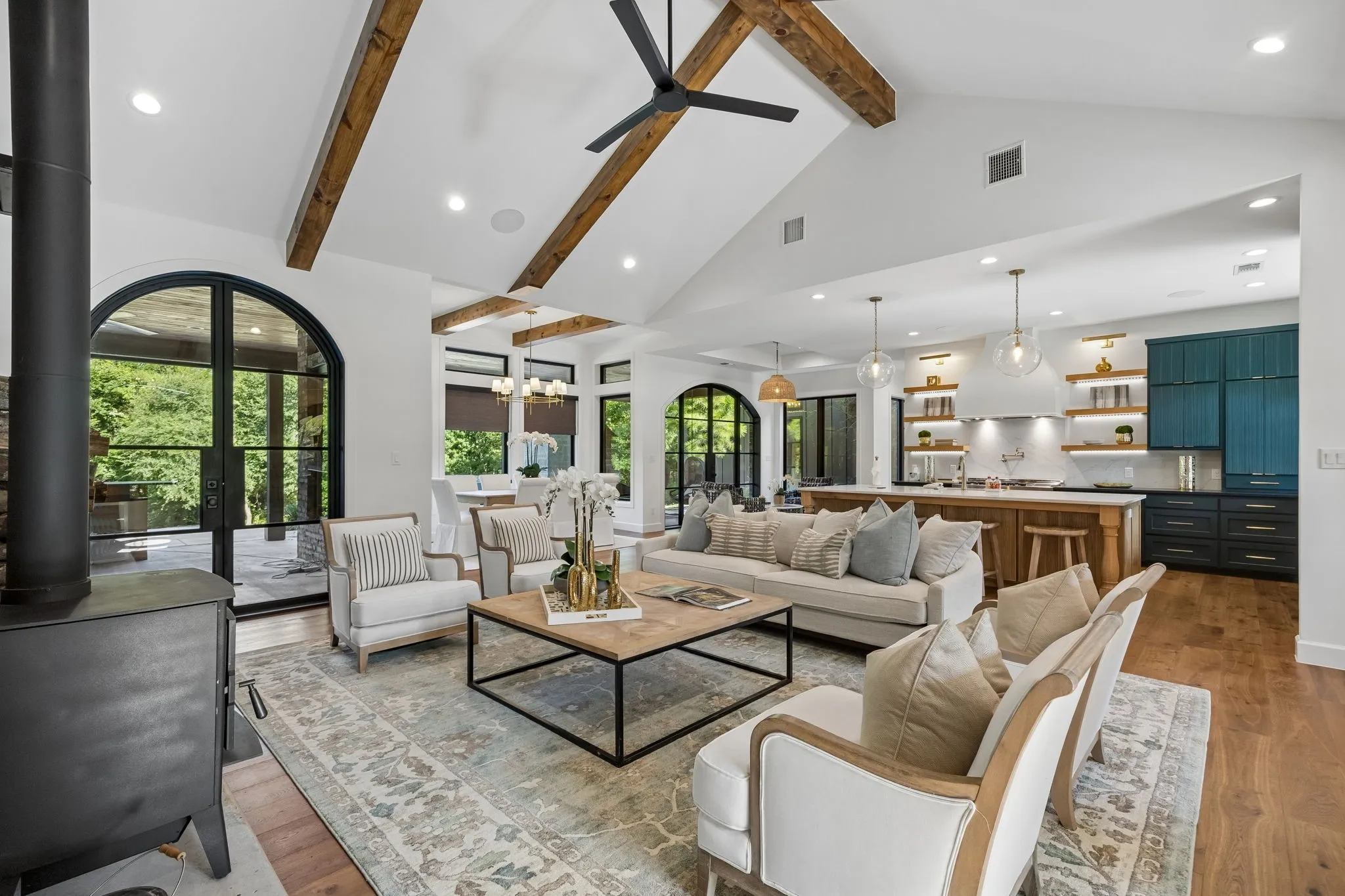 Single Family Residence For Sale in Ellis County , 468 Andrews Road, Ennis, Texas 75119, 5 Bedrooms, 5 Bathrooms, 2 Garage spaces, 4,350 Sqft, built in 2022, Price $2,199,990, mls#21328580, Real Estate Agent in Ennis, Homes For Sale in Ellis county, Homes For Sale in Ennis, Realtor in Ennis Texas, Real Estate Brokerage Independent Realty Texas, Luminita Cordes Realtor