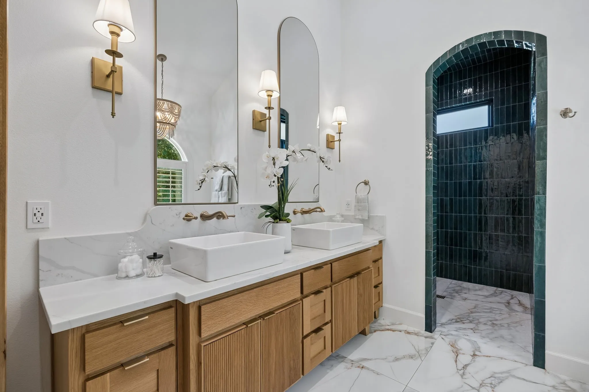 Single Family Residence For Sale in Ellis County , 468 Andrews Road, Ennis, Texas 75119, 5 Bedrooms, 5 Bathrooms, 2 Garage spaces, 4,350 Sqft, built in 2022, Price $2,199,990, mls#21328580, Real Estate Agent in Ennis, Homes For Sale in Ellis county, Homes For Sale in Ennis, Realtor in Ennis Texas, Real Estate Brokerage Independent Realty Texas, Luminita Cordes Realtor