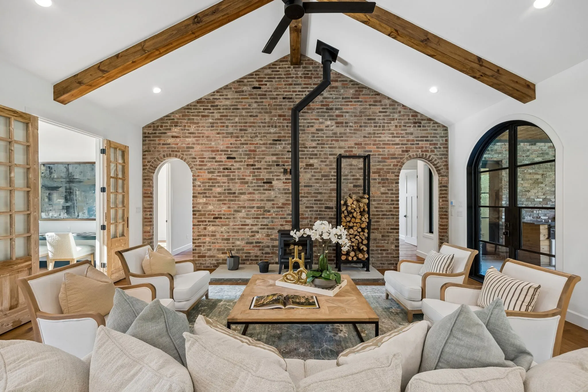 Single Family Residence For Sale in Ellis County , 468 Andrews Road, Ennis, Texas 75119, 5 Bedrooms, 5 Bathrooms, 2 Garage spaces, 4,350 Sqft, built in 2022, Price $2,199,990, mls#21328580, Real Estate Agent in Ennis, Homes For Sale in Ellis county, Homes For Sale in Ennis, Realtor in Ennis Texas, Real Estate Brokerage Independent Realty Texas, Luminita Cordes Realtor