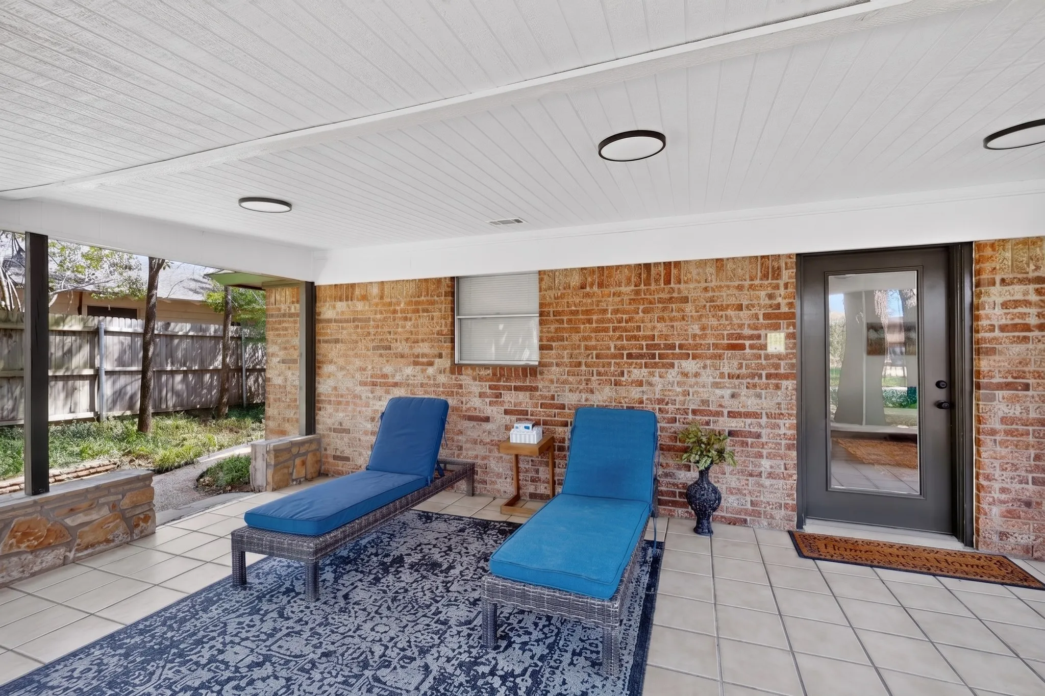Single Family Residence For Sale in Tarrant County , 3609 Country Club Road, Arlington, Texas 76013, 3 Bedroom, 3 Bathroom, 2 Garage spaces, 2,485 Sqft, built in 1969, mls#21328127, Real Estate Agent in Arlington, Homes For Sale in Tarrant county, Homes For Sale in Arlington, Realtor in Arlington Texas, Real Estate Brokerage Independent Realty Texas, Luminita Cordes Realtor