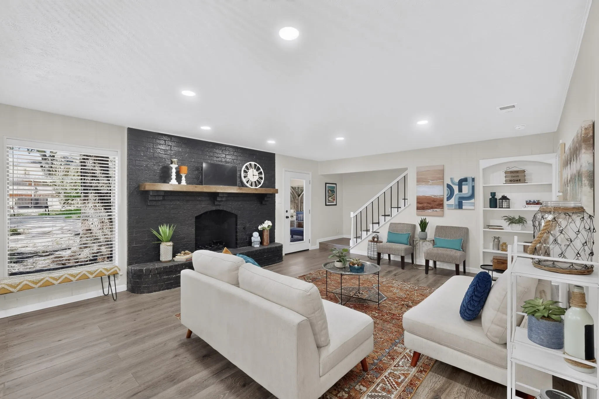 Single Family Residence For Sale in Tarrant County , 3609 Country Club Road, Arlington, Texas 76013, 3 Bedroom, 3 Bathroom, 2 Garage spaces, 2,485 Sqft, built in 1969, mls#21328127, Real Estate Agent in Arlington, Homes For Sale in Tarrant county, Homes For Sale in Arlington, Realtor in Arlington Texas, Real Estate Brokerage Independent Realty Texas, Luminita Cordes Realtor