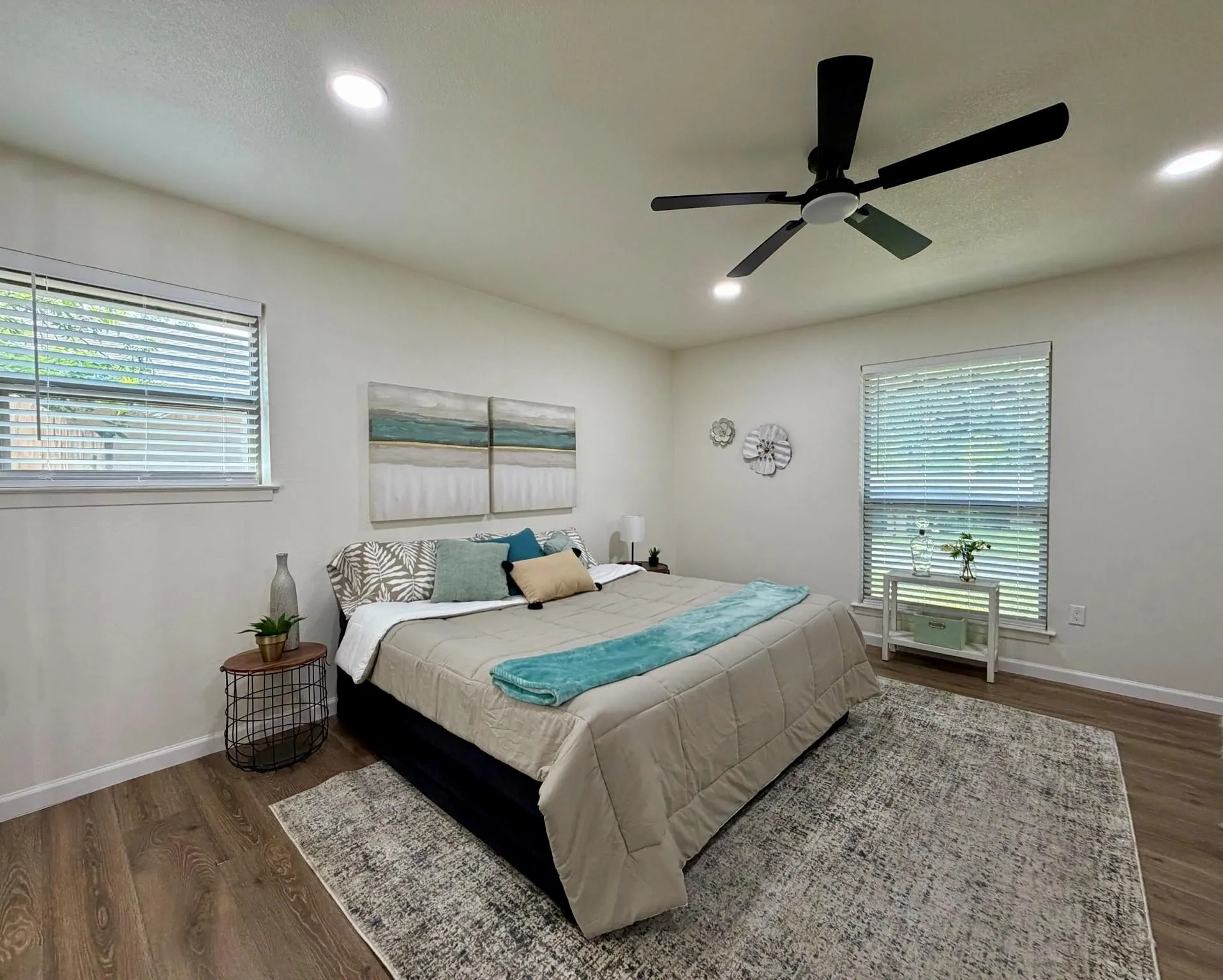 Single Family Residence For Sale in Tarrant County , 3609 Country Club Road, Arlington, Texas 76013, 3 Bedroom, 3 Bathroom, 2 Garage spaces, 2,485 Sqft, built in 1969, mls#21328127, Real Estate Agent in Arlington, Homes For Sale in Tarrant county, Homes For Sale in Arlington, Realtor in Arlington Texas, Real Estate Brokerage Independent Realty Texas, Luminita Cordes Realtor