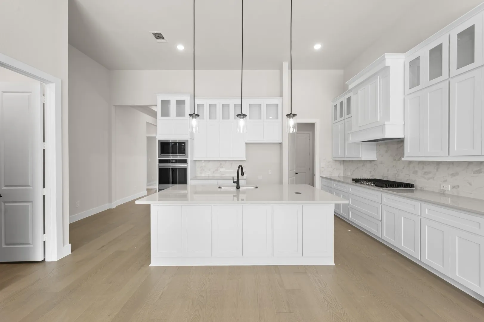 2116 Birdwatch- Kitchen-2