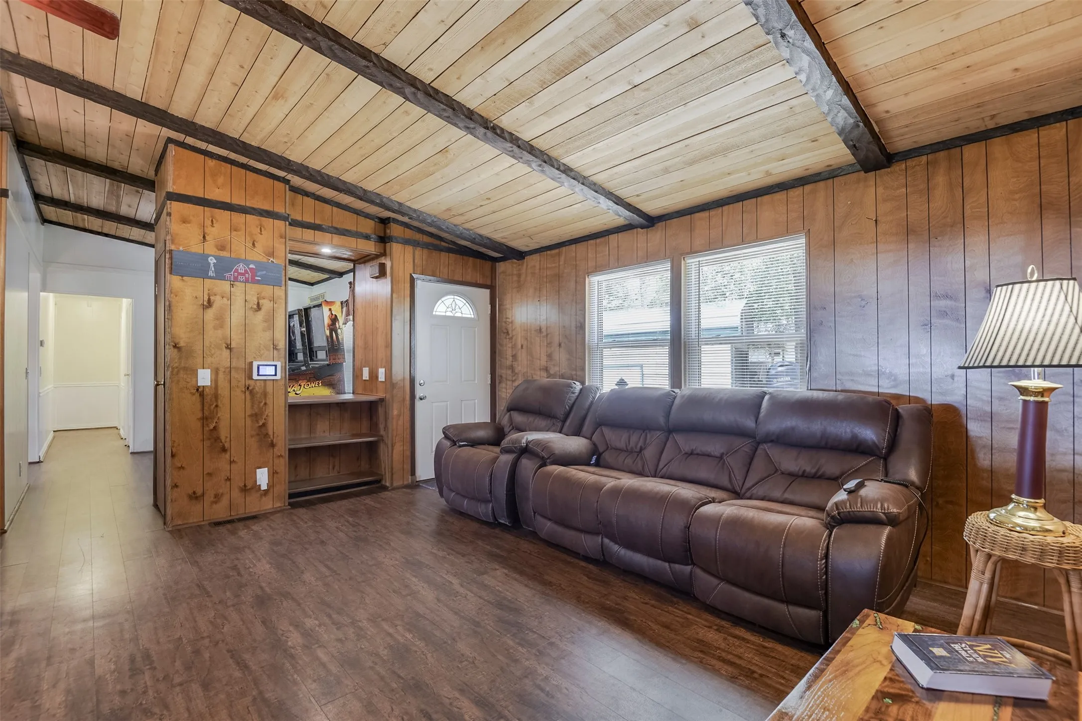 Mobile Home For Sale in Henderson County , 182 Indian Gap Road, Mabank, Texas 75156, 4 Bedroom, 2 Bathroom, 1 Garage spaces, 2,600 Sqft, built in 1987, mls#21328208, Real Estate Agent in Mabank, Homes For Sale in Henderson county, Homes For Sale in Mabank, Realtor in Mabank Texas, Real Estate Brokerage Independent Realty Texas, Luminita Cordes Realtor