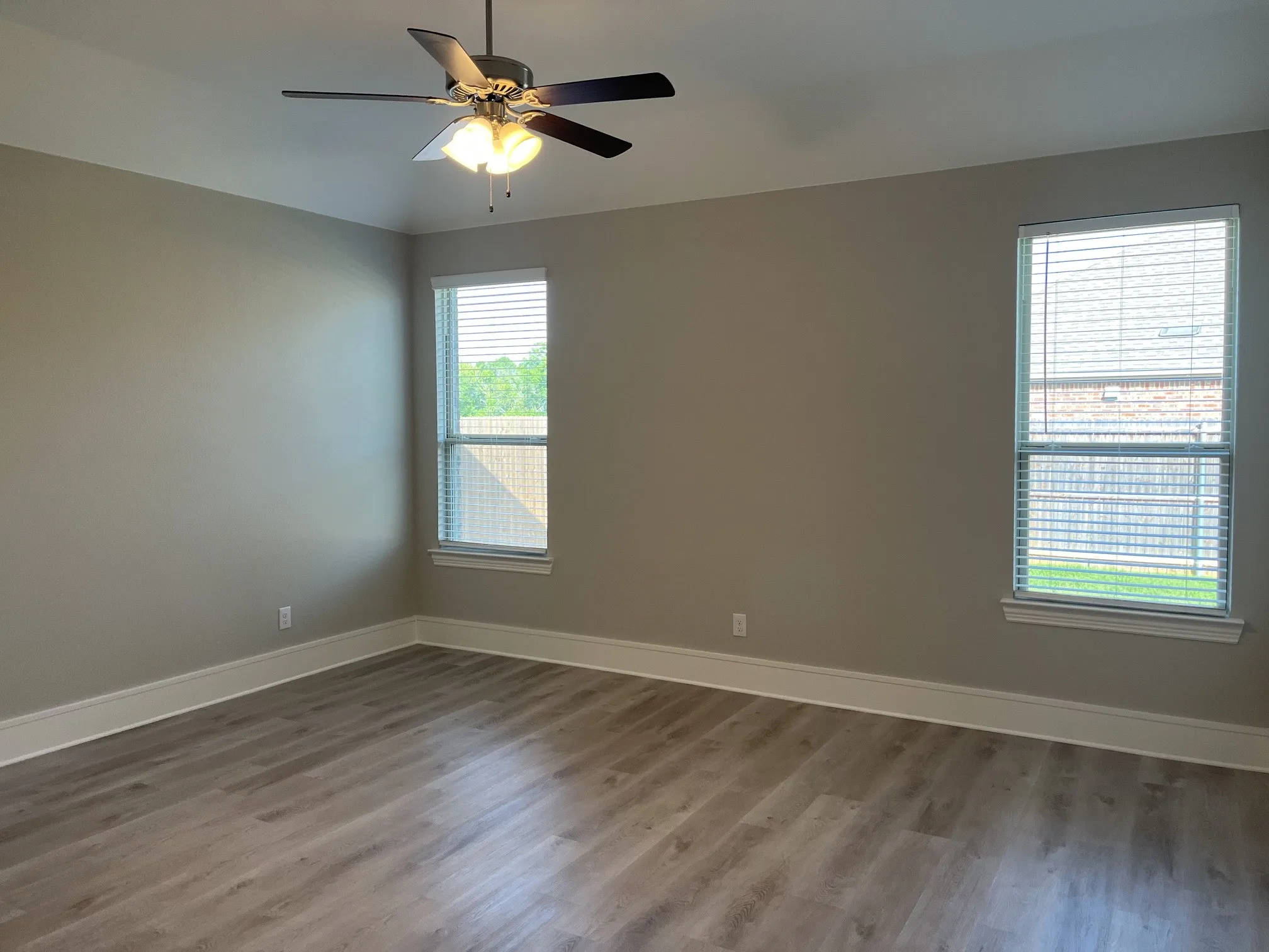 Single Family Residence For Sale in Denton County , 3217 Shady Brook Lane, Aubrey, Texas 76227, 4 Bedroom, 3 Bathroom, 3 Garage spaces, 2,712 Sqft, built in 2021, mls#21328727, Real Estate Agent in Aubrey, Homes For Sale in Denton county, Homes For Sale in Aubrey, Realtor in Aubrey Texas, Real Estate Brokerage Independent Realty Texas, Luminita Cordes Realtor