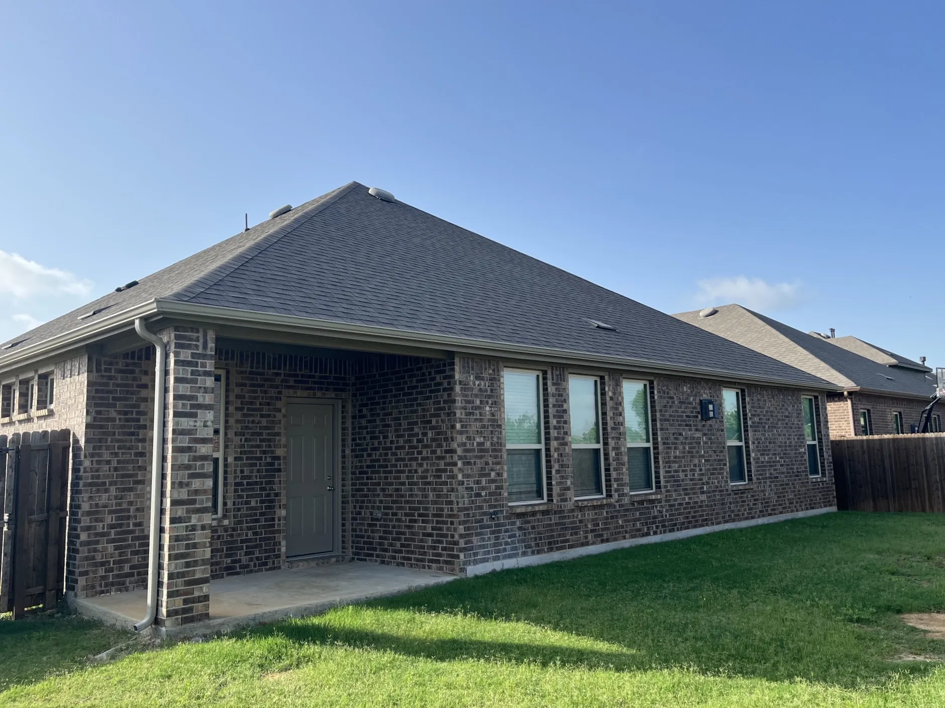 Single Family Residence For Sale in Denton County , 3217 Shady Brook Lane, Aubrey, Texas 76227, 4 Bedroom, 3 Bathroom, 3 Garage spaces, 2,712 Sqft, built in 2021, mls#21328727, Real Estate Agent in Aubrey, Homes For Sale in Denton county, Homes For Sale in Aubrey, Realtor in Aubrey Texas, Real Estate Brokerage Independent Realty Texas, Luminita Cordes Realtor