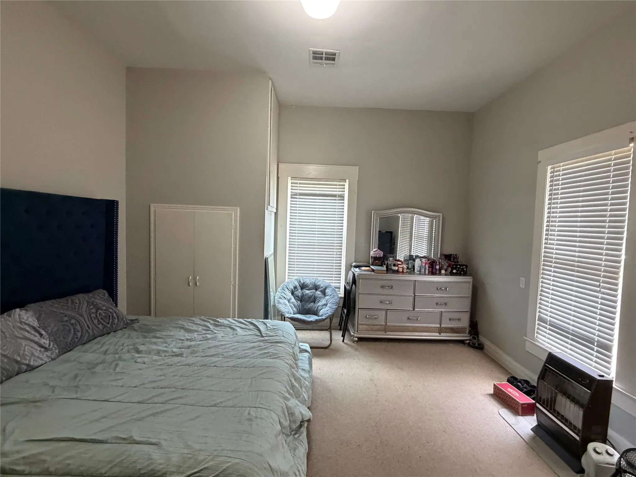 Single Family Residence For Sale in Hill County , 601 N San Jacinto Street, Whitney, Texas 76692, 3 Bedroom, 1 Bathroom, Garage spaces, 1,496 Sqft, built in 1900, mls#21328745, Real Estate Agent in Whitney, Homes For Sale in Hill county, Homes For Sale in Whitney, Realtor in Whitney Texas, Real Estate Brokerage Independent Realty Texas, Luminita Cordes Realtor