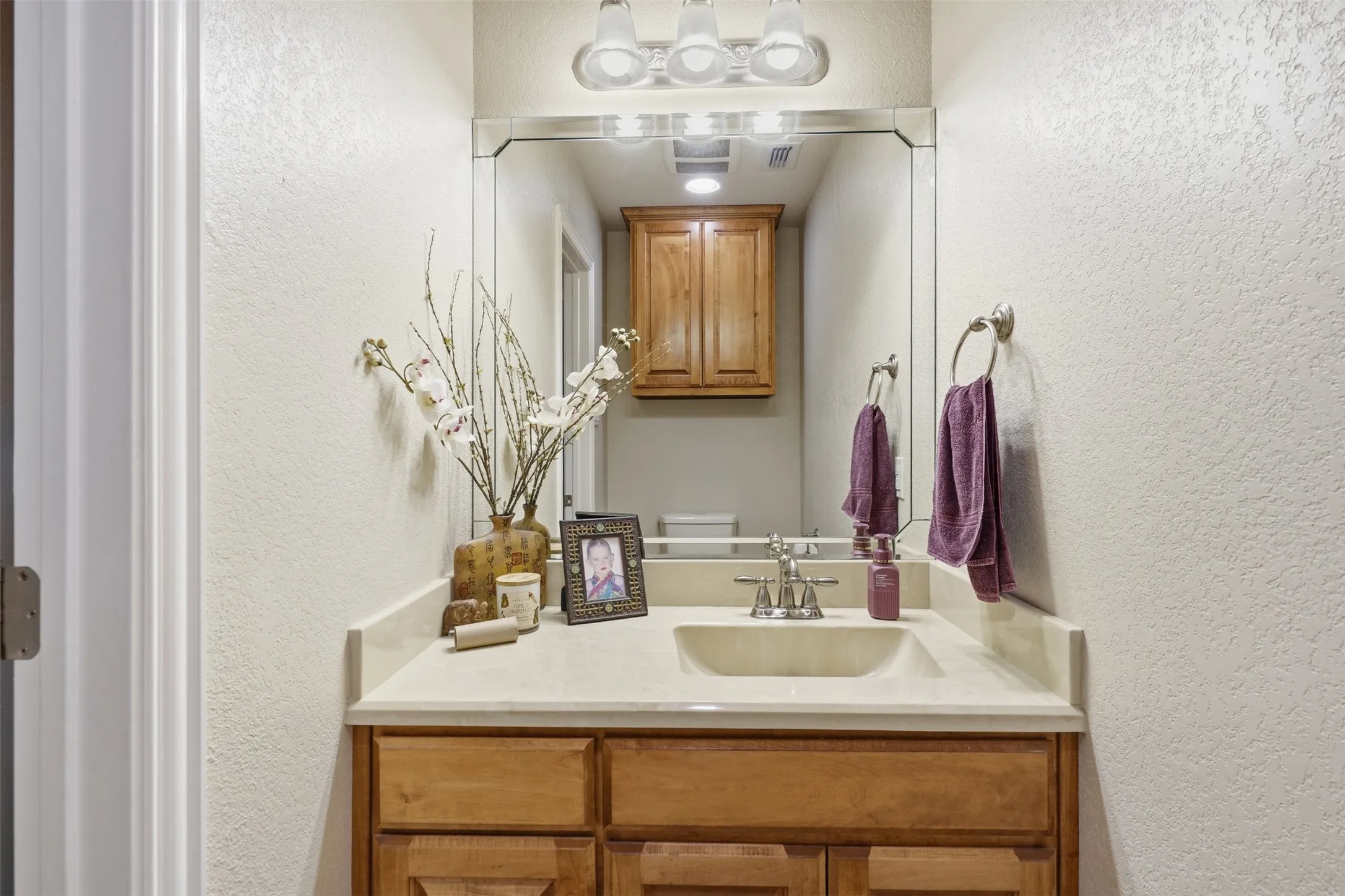 Single Family Residence For Sale in Hood County , 3102 Walnut Creek Parkway, Granbury, Texas 76049, 4 Bedroom, 3 Bathroom, 4 Garage spaces, 2,919 Sqft, built in 2006, mls#21328713, Real Estate Agent in Granbury, Homes For Sale in Hood county, Homes For Sale in Granbury, Realtor in Granbury Texas, Real Estate Brokerage Independent Realty Texas, Luminita Cordes Realtor