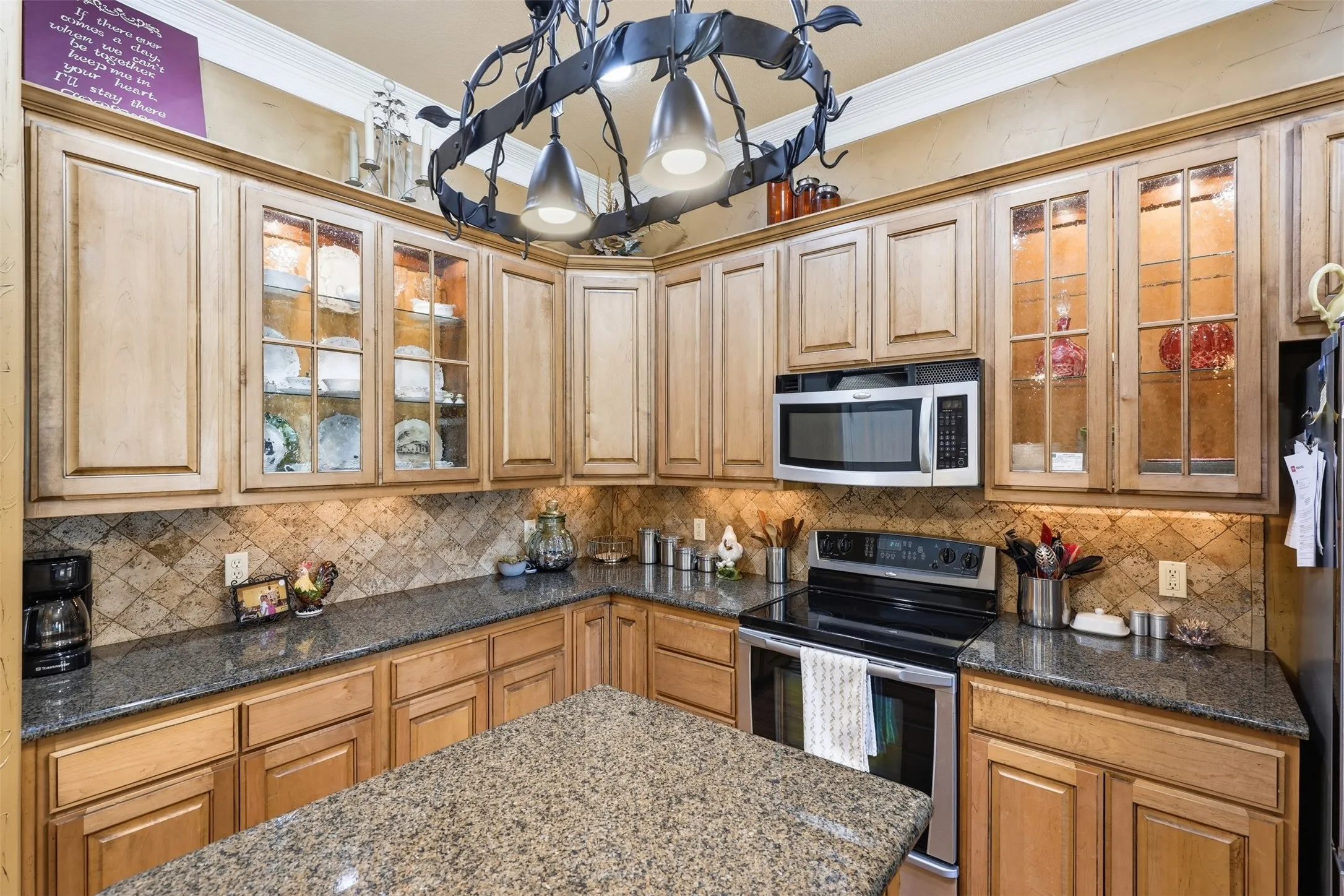 Single Family Residence For Sale in Hood County , 3102 Walnut Creek Parkway, Granbury, Texas 76049, 4 Bedroom, 3 Bathroom, 4 Garage spaces, 2,919 Sqft, built in 2006, mls#21328713, Real Estate Agent in Granbury, Homes For Sale in Hood county, Homes For Sale in Granbury, Realtor in Granbury Texas, Real Estate Brokerage Independent Realty Texas, Luminita Cordes Realtor