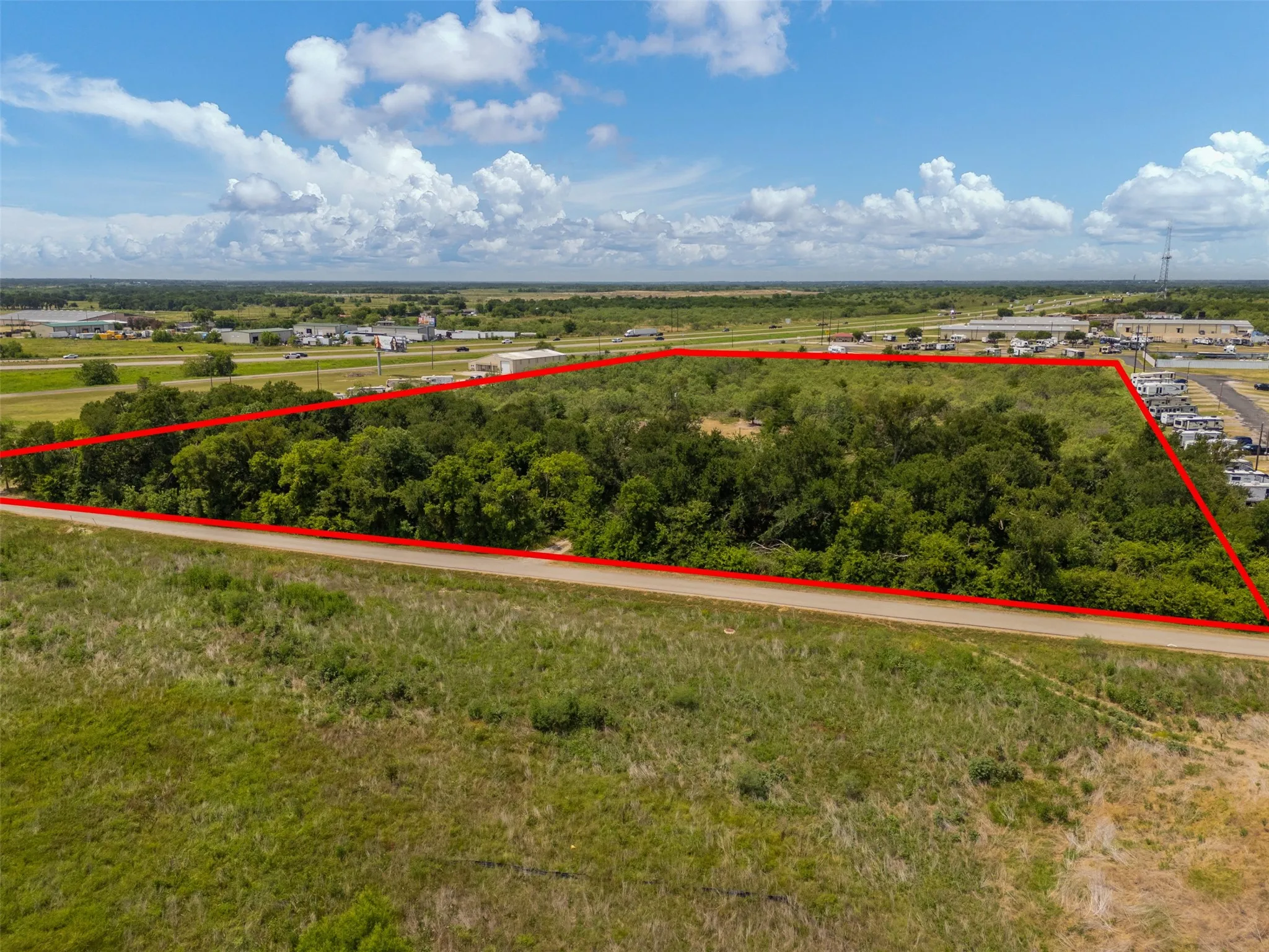 Farm For Sale in Kaufman County , 11259 County Road 305, Terrell, Texas 75160, 4 Bedroom, 2 Bathroom, Garage spaces, 1,400 Sqft, built in 1977, mls#21328737, Real Estate Agent in Terrell, Homes For Sale in Kaufman county, Homes For Sale in Terrell, Realtor in Terrell Texas, Real Estate Brokerage Independent Realty Texas, Luminita Cordes Realtor