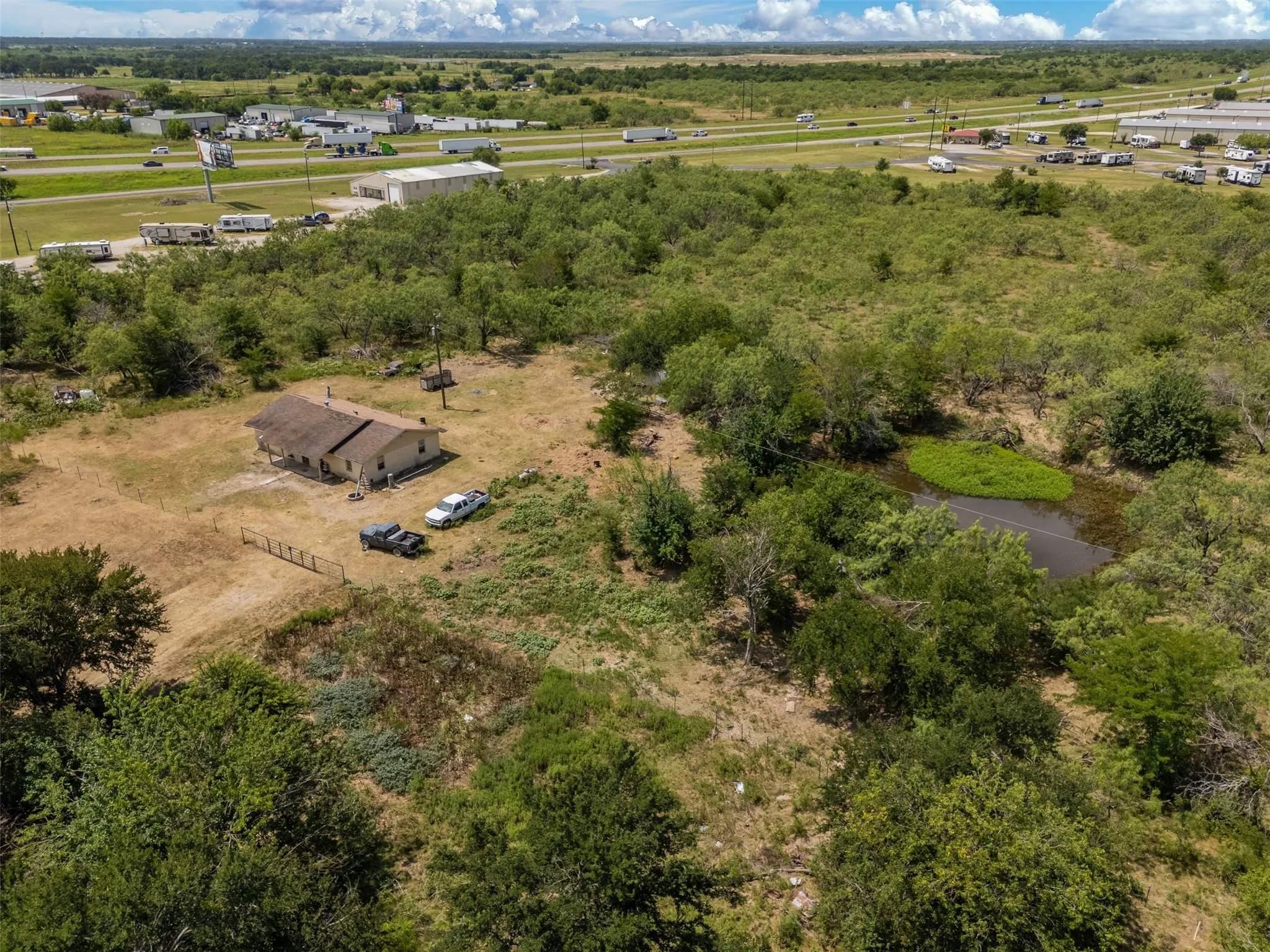 Farm For Sale in Kaufman County , 11259 County Road 305, Terrell, Texas 75160, 4 Bedroom, 2 Bathroom, Garage spaces, 1,400 Sqft, built in 1977, mls#21328737, Real Estate Agent in Terrell, Homes For Sale in Kaufman county, Homes For Sale in Terrell, Realtor in Terrell Texas, Real Estate Brokerage Independent Realty Texas, Luminita Cordes Realtor