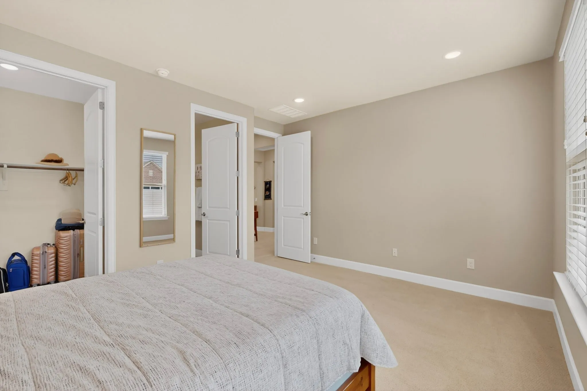 Single Family Residence For Sale in Denton County , 8709 Basanite Avenue, Denton, Texas 76207, 2 Bedroom, 3 Bathroom, 3 Garage spaces, 2,334 Sqft, built in 2023, mls#21327571, Real Estate Agent in Denton, Homes For Sale in Denton county, Homes For Sale in Denton, Realtor in Denton Texas, Real Estate Brokerage Independent Realty Texas, Luminita Cordes Realtor