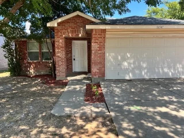 Single Family Residence For Rent in Denton County , 16541 Jasmine Springs Drive, Fort Worth, Texas 76247, 3 Bedroom, 2 Bathroom, 2 Garage spaces, 1,892 Sqft, built in 2005, Price $2,500, mls#21328775, Real Estate Agent in Fort Worth, Homes For Rent in Denton county, Homes For Rent in Fort Worth, Realtor in Fort Worth Texas, Real Estate Brokerage Independent Realty Texas, Luminita Cordes Realtor
