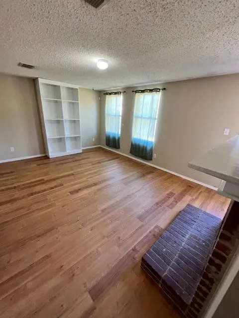 Single Family Residence For Rent in Denton County , 16541 Jasmine Springs Drive, Fort Worth, Texas 76247, 3 Bedroom, 2 Bathroom, 2 Garage spaces, 1,892 Sqft, built in 2005, Price $2,500, mls#21328775, Real Estate Agent in Fort Worth, Homes For Rent in Denton county, Homes For Rent in Fort Worth, Realtor in Fort Worth Texas, Real Estate Brokerage Independent Realty Texas, Luminita Cordes Realtor