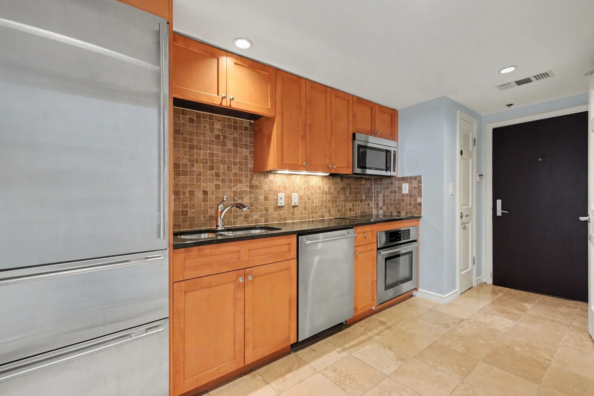Condominium For Rent in Dallas County , 5909 Luther Lane 706, Dallas, Texas 75225, 1 Bedroom, 1 Bathroom, 2 Garage spaces, 741 Sqft, built in 1983, mls#21300384, Real Estate Agent in Dallas, Homes For Rent in Dallas county, Homes For Rent in Dallas, Realtor in Dallas Texas, Real Estate Brokerage Independent Realty Texas, Luminita Cordes Realtor