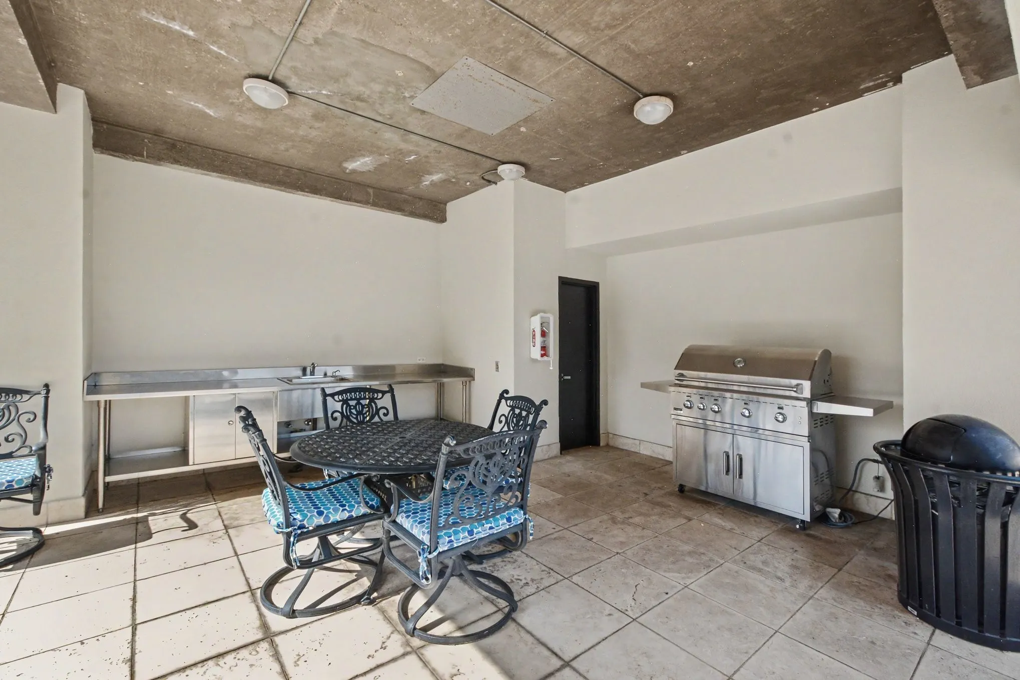 Condominium For Rent in Dallas County , 5909 Luther Lane 706, Dallas, Texas 75225, 1 Bedroom, 1 Bathroom, 2 Garage spaces, 741 Sqft, built in 1983, mls#21300384, Real Estate Agent in Dallas, Homes For Rent in Dallas county, Homes For Rent in Dallas, Realtor in Dallas Texas, Real Estate Brokerage Independent Realty Texas, Luminita Cordes Realtor
