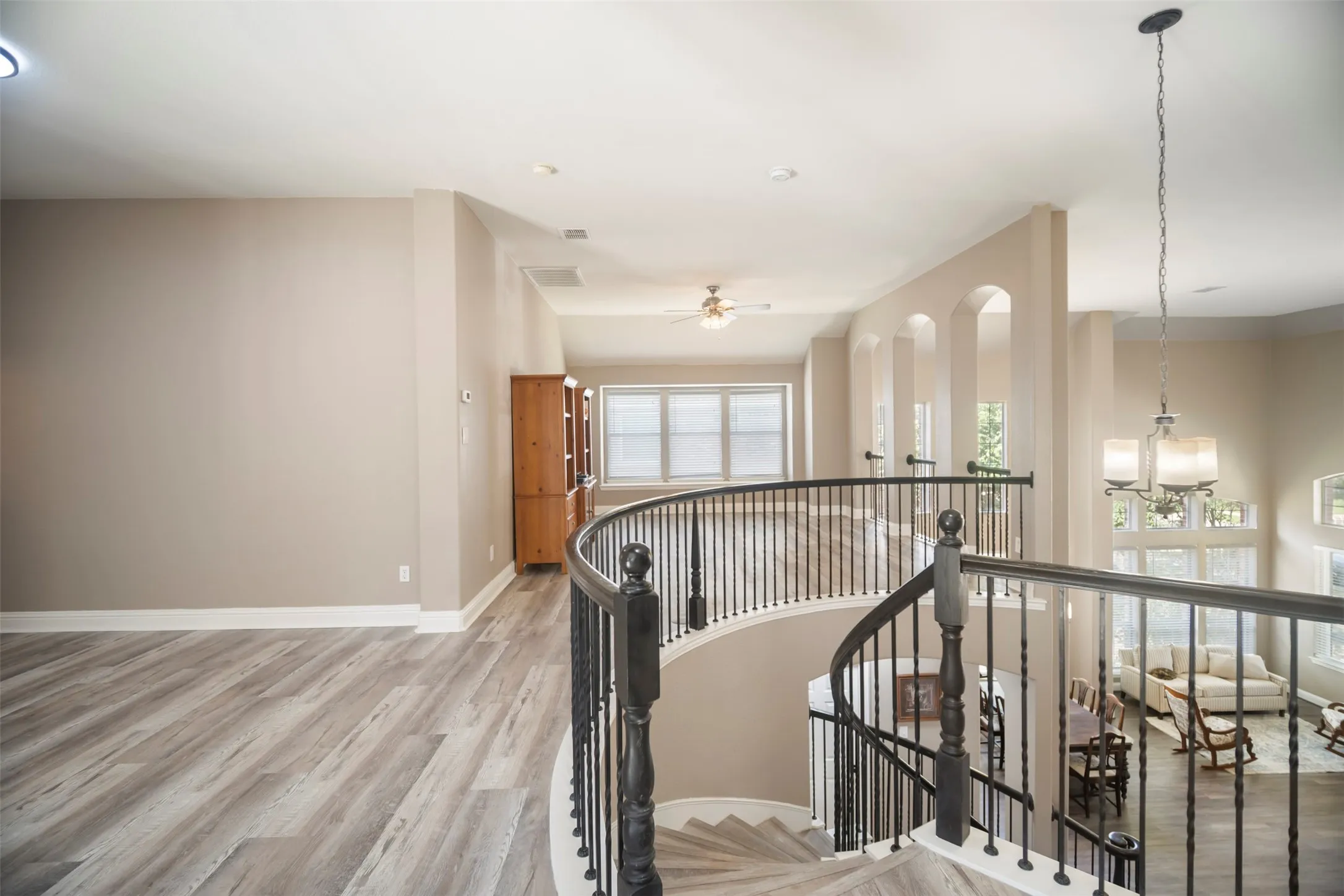 Single Family Residence For Sale in Collin County , 1709 Tamarack Drive, Wylie, Texas 75098, 6 Bedroom, 4 Bathroom, 2 Garage spaces, 4,772 Sqft, built in 2004, mls#21328784, Real Estate Agent in Wylie, Homes For Sale in Collin county, Homes For Sale in Wylie, Realtor in Wylie Texas, Real Estate Brokerage Independent Realty Texas, Luminita Cordes Realtor