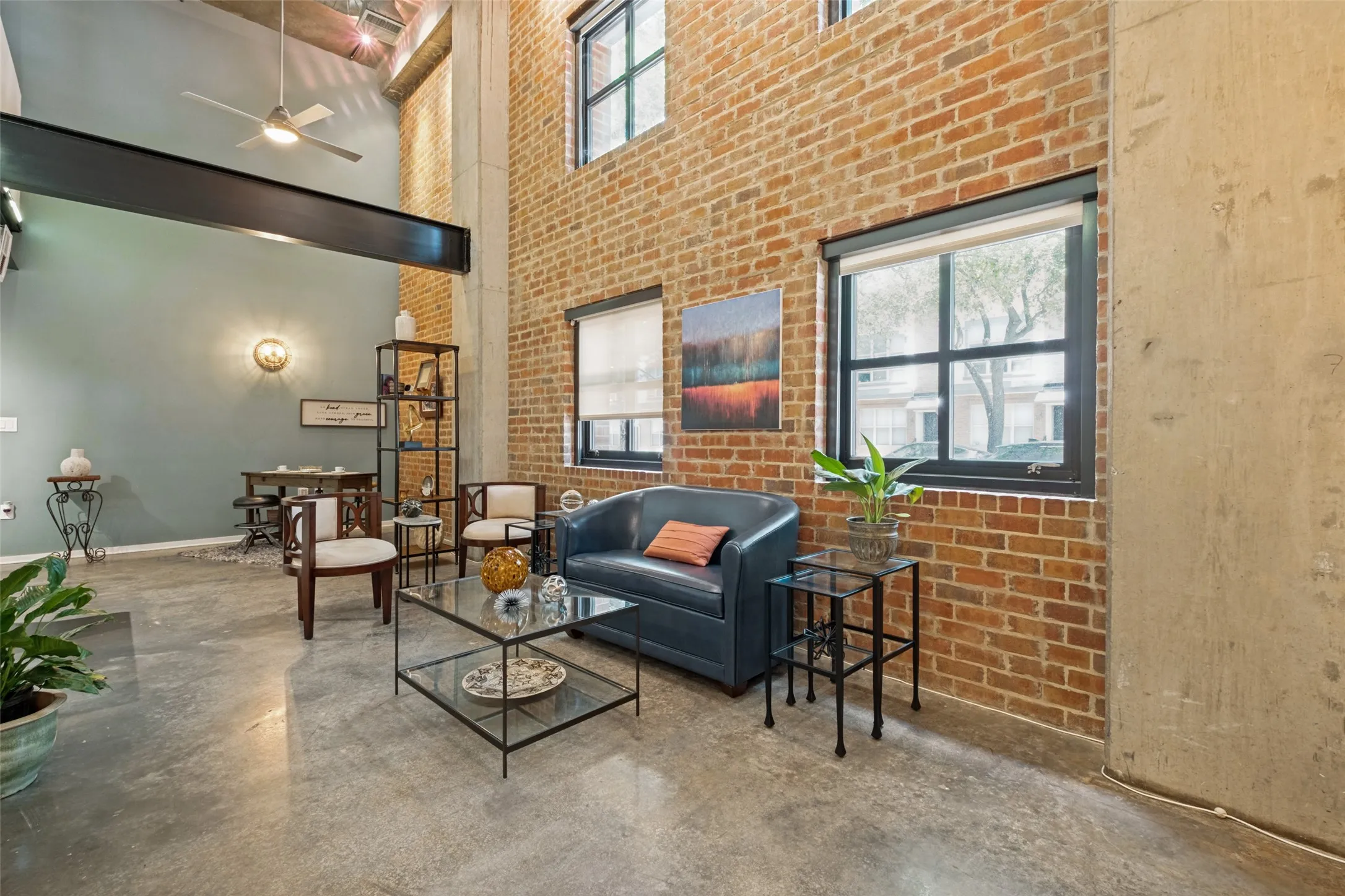Condominium For Sale in Dallas County , 3110 Thomas Avenue 111, Dallas, Texas 75204, 4 Bedroom, 3 Bathroom, 2 Garage spaces, 2,142 Sqft, built in 1998, mls#21328787, Real Estate Agent in Dallas, Homes For Sale in Dallas county, Homes For Sale in Dallas, Realtor in Dallas Texas, Real Estate Brokerage Independent Realty Texas, Luminita Cordes Realtor
