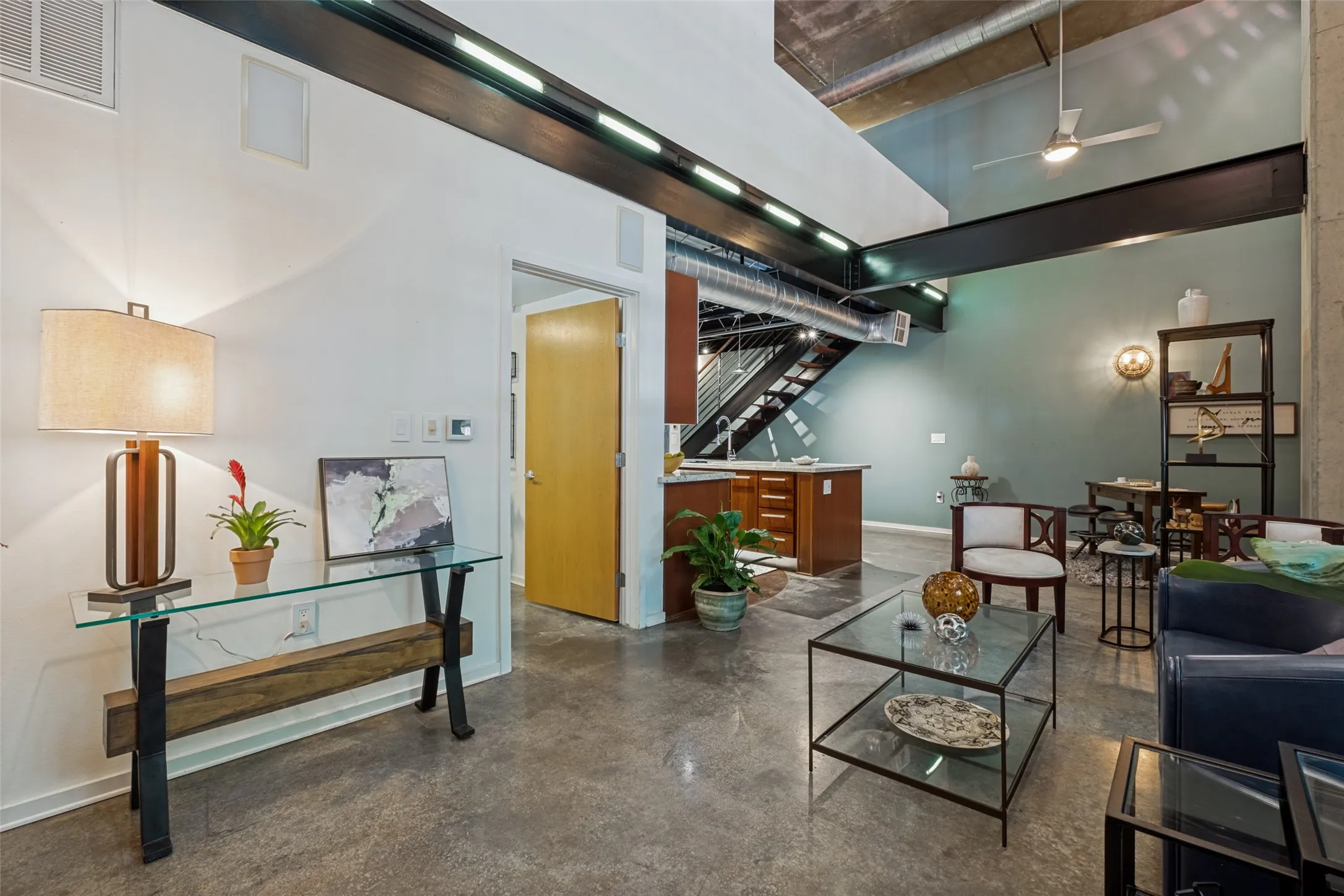 Condominium For Sale in Dallas County , 3110 Thomas Avenue 111, Dallas, Texas 75204, 4 Bedroom, 3 Bathroom, 2 Garage spaces, 2,142 Sqft, built in 1998, mls#21328787, Real Estate Agent in Dallas, Homes For Sale in Dallas county, Homes For Sale in Dallas, Realtor in Dallas Texas, Real Estate Brokerage Independent Realty Texas, Luminita Cordes Realtor
