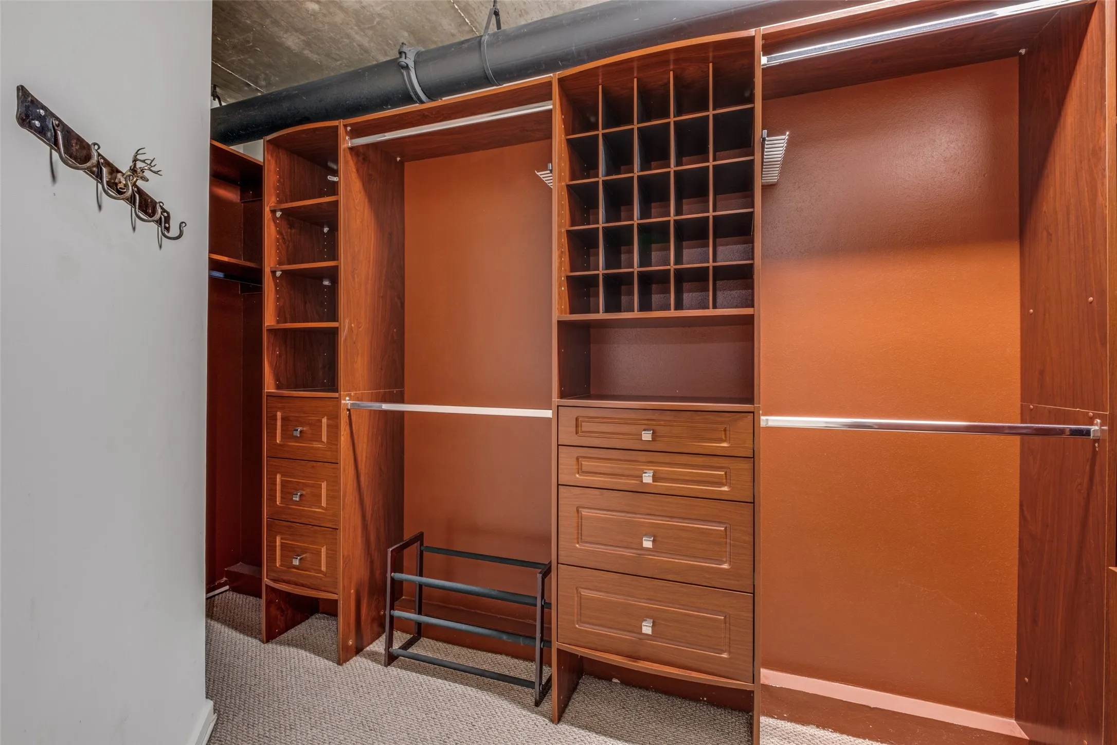 Condominium For Sale in Dallas County , 3110 Thomas Avenue 111, Dallas, Texas 75204, 4 Bedroom, 3 Bathroom, 2 Garage spaces, 2,142 Sqft, built in 1998, mls#21328787, Real Estate Agent in Dallas, Homes For Sale in Dallas county, Homes For Sale in Dallas, Realtor in Dallas Texas, Real Estate Brokerage Independent Realty Texas, Luminita Cordes Realtor