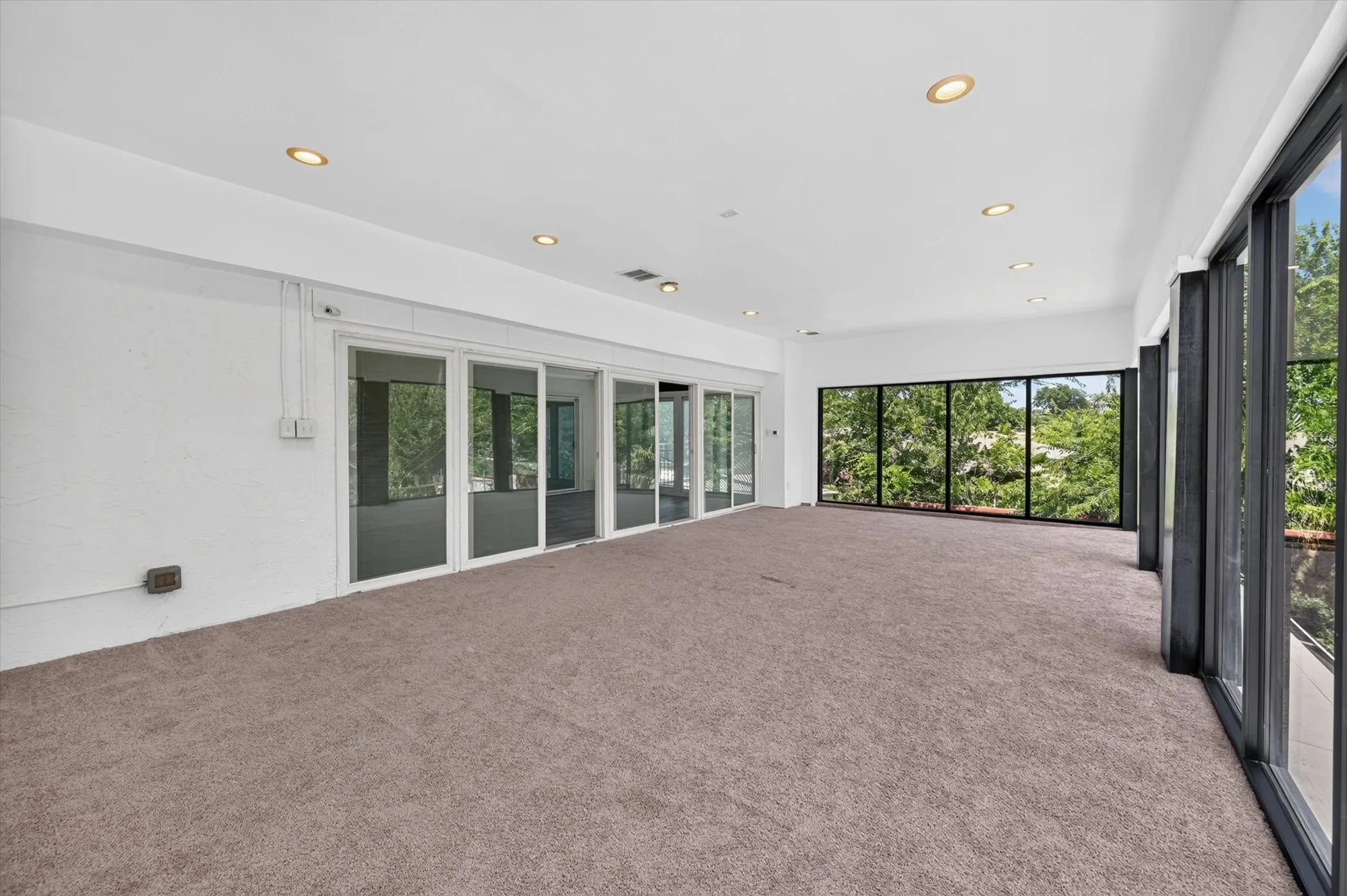 Living Room, Level 2