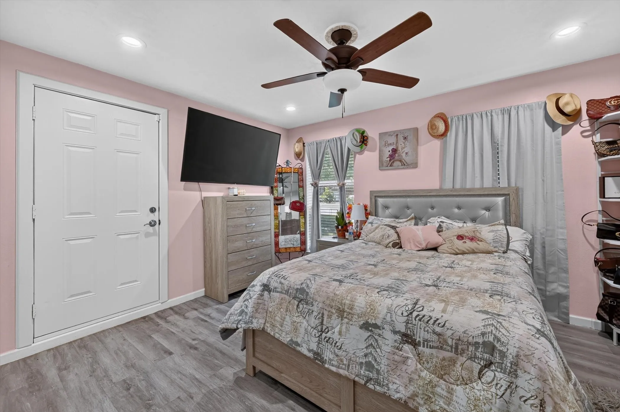 Bedroom, Level 1