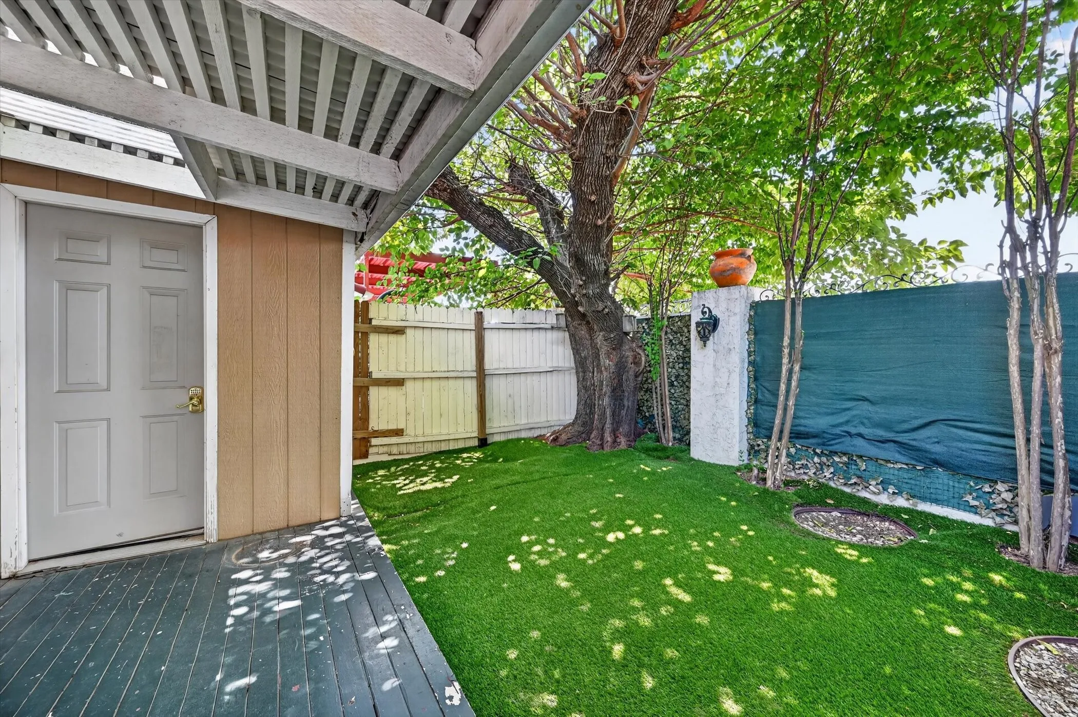 Bedroom Private Backyard, Level​​‌​​​​‌​​‌‌​‌‌​​​‌‌​‌​‌​‌​​​‌​​ 1