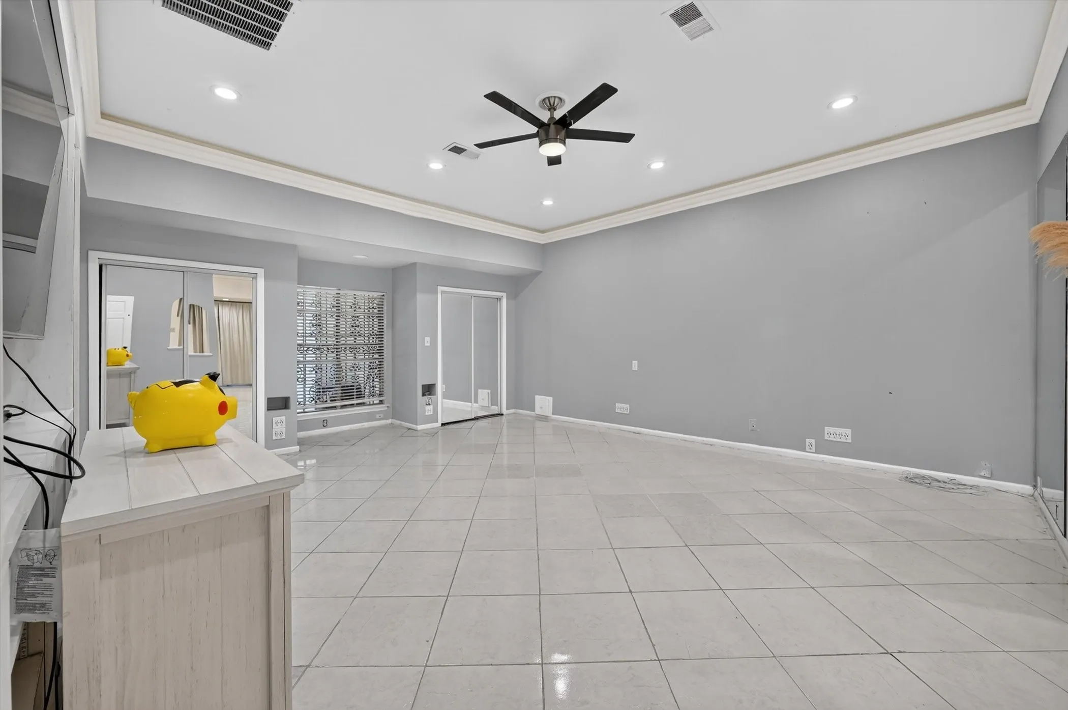 Single Family Residence For Sale in Tarrant County , 5716 Maryview Terrace, Haltom City, Texas 76117, 4 Bedroom, 4 Bathroom, Garage spaces, 5,102 Sqft, built in 1967, mls#21326620, Real Estate Agent in Haltom City, Homes For Sale in Tarrant county, Homes For Sale in Haltom City, Realtor in Haltom City Texas, Real Estate Brokerage Independent Realty Texas, Luminita Cordes Realtor