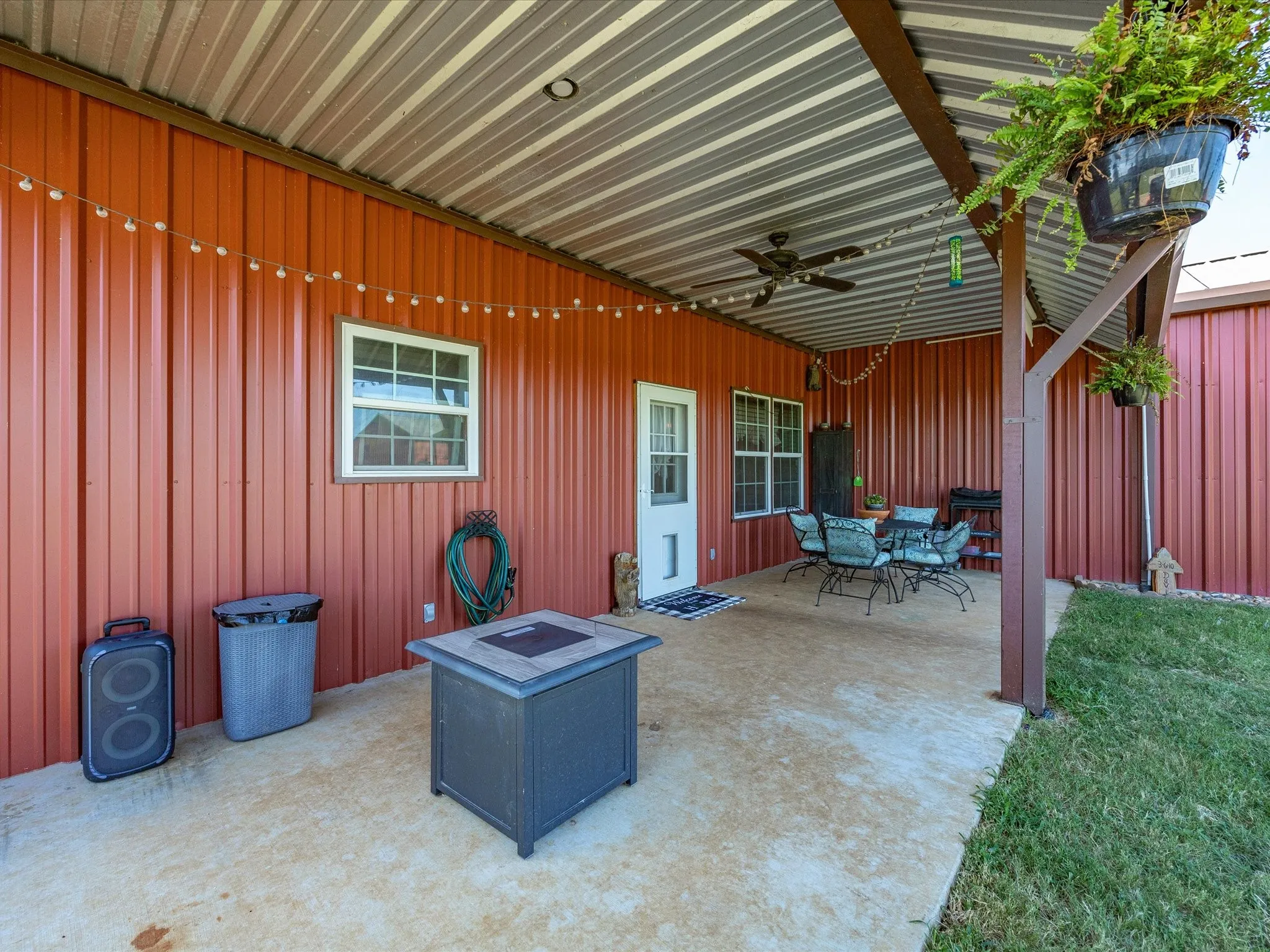 Farm For Sale in Wise County , 716 County Road 3241, Paradise, Texas 76073, 4 Bedroom, 3 Bathroom, 2 Garage spaces, 2,380 Sqft, built in 2019, mls#21326646, Real Estate Agent in Paradise, Homes For Sale in Wise county, Homes For Sale in Paradise, Realtor in Paradise Texas, Real Estate Brokerage Independent Realty Texas, Luminita Cordes Realtor