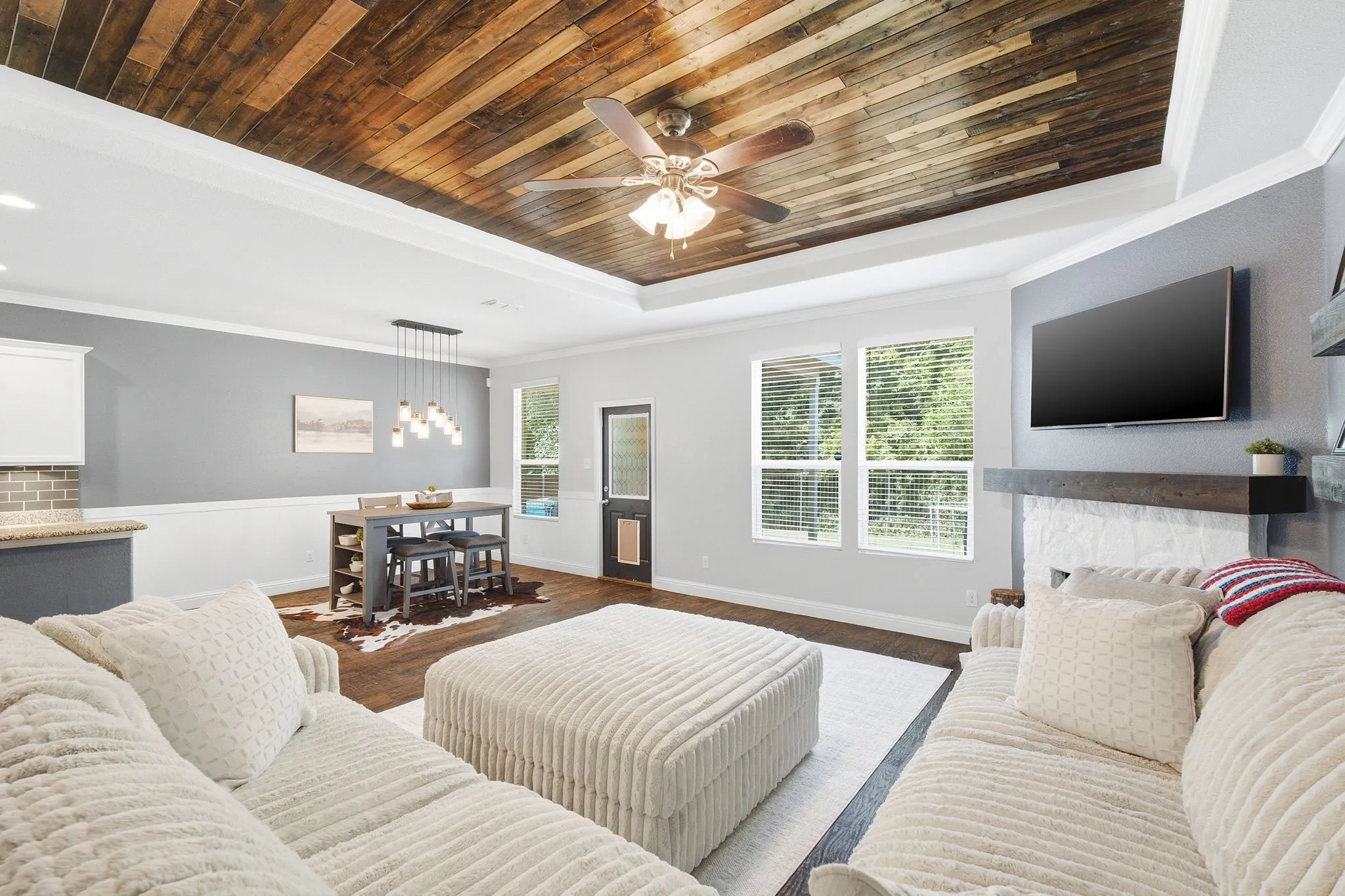 Single Family Residence For Sale in Collin County , 2923 Aspen Way, Melissa, Texas 75454, 4 Bedroom, 3 Bathroom, 2 Garage spaces, 2,725 Sqft, built in 2015, mls#21326606, Real Estate Agent in Melissa, Homes For Sale in Collin county, Homes For Sale in Melissa, Realtor in Melissa Texas, Real Estate Brokerage Independent Realty Texas, Luminita Cordes Realtor