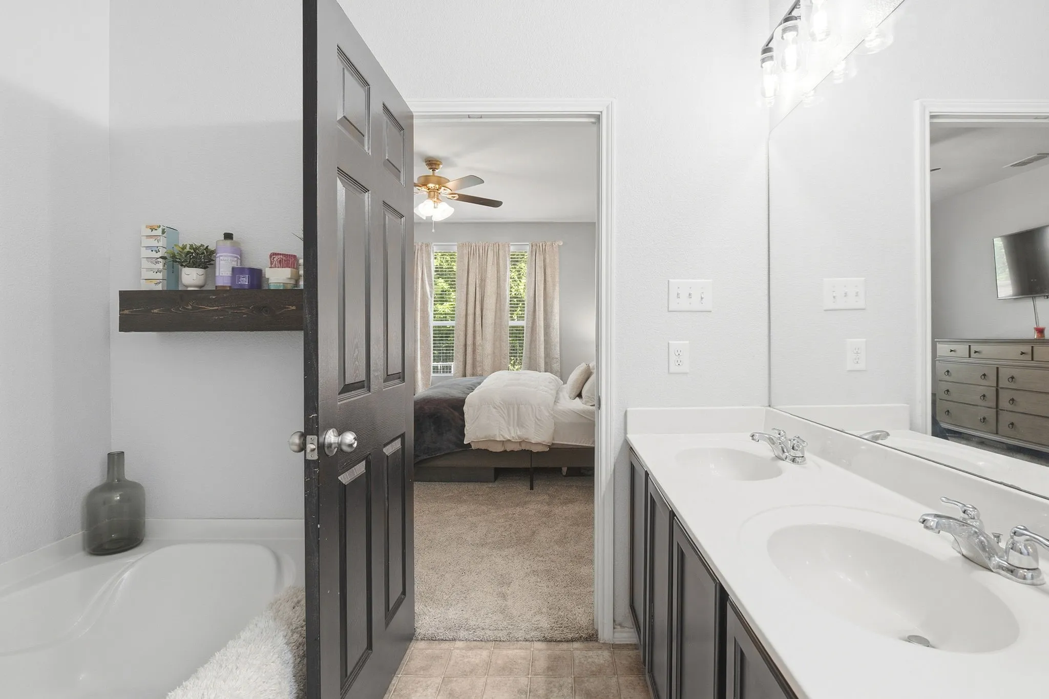 Single Family Residence For Sale in Collin County , 2923 Aspen Way, Melissa, Texas 75454, 4 Bedroom, 3 Bathroom, 2 Garage spaces, 2,725 Sqft, built in 2015, mls#21326606, Real Estate Agent in Melissa, Homes For Sale in Collin county, Homes For Sale in Melissa, Realtor in Melissa Texas, Real Estate Brokerage Independent Realty Texas, Luminita Cordes Realtor