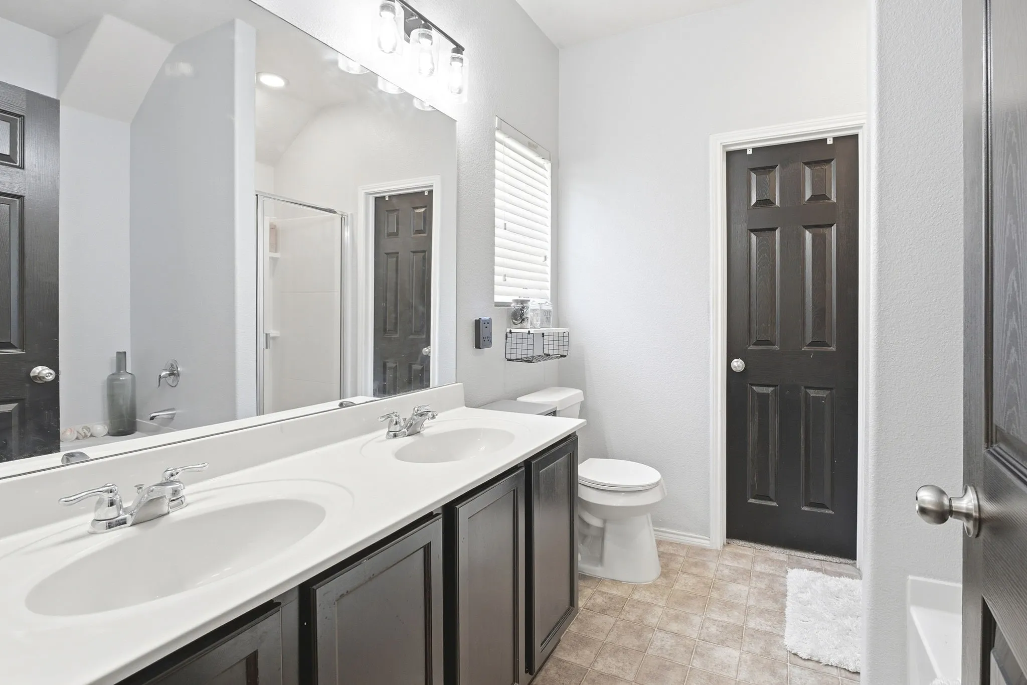 Single Family Residence For Sale in Collin County , 2923 Aspen Way, Melissa, Texas 75454, 4 Bedroom, 3 Bathroom, 2 Garage spaces, 2,725 Sqft, built in 2015, mls#21326606, Real Estate Agent in Melissa, Homes For Sale in Collin county, Homes For Sale in Melissa, Realtor in Melissa Texas, Real Estate Brokerage Independent Realty Texas, Luminita Cordes Realtor
