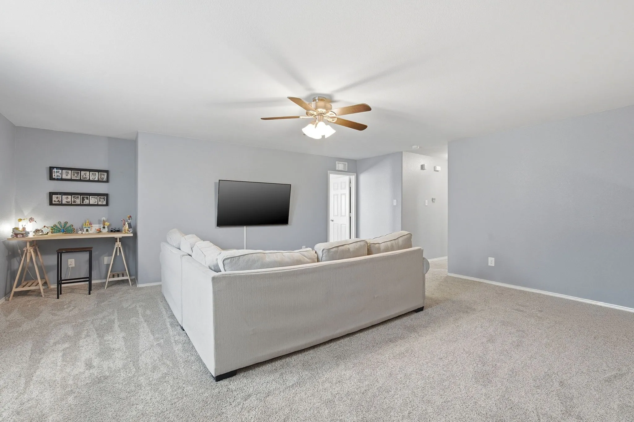 Single Family Residence For Sale in Collin County , 2923 Aspen Way, Melissa, Texas 75454, 4 Bedroom, 3 Bathroom, 2 Garage spaces, 2,725 Sqft, built in 2015, mls#21326606, Real Estate Agent in Melissa, Homes For Sale in Collin county, Homes For Sale in Melissa, Realtor in Melissa Texas, Real Estate Brokerage Independent Realty Texas, Luminita Cordes Realtor