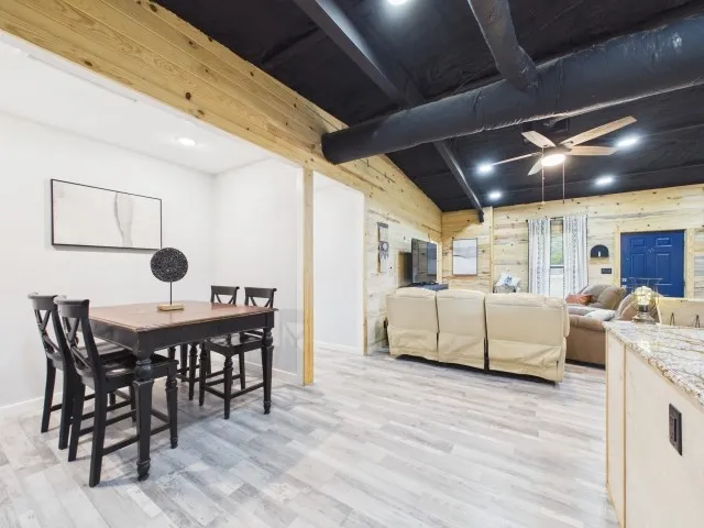 Business For Sale in Henderson County , 7491 State Highway 19 S, Athens, Texas 75751, 0, 0, Garage spaces, 0 Sqft, built in 1946, Price $575,000, mls#21328804, Real Estate Agent in Athens, Homes For Sale in Henderson county, Homes For Sale in Athens, Realtor in Athens Texas, Real Estate Brokerage Independent Realty Texas, Luminita Cordes Realtor