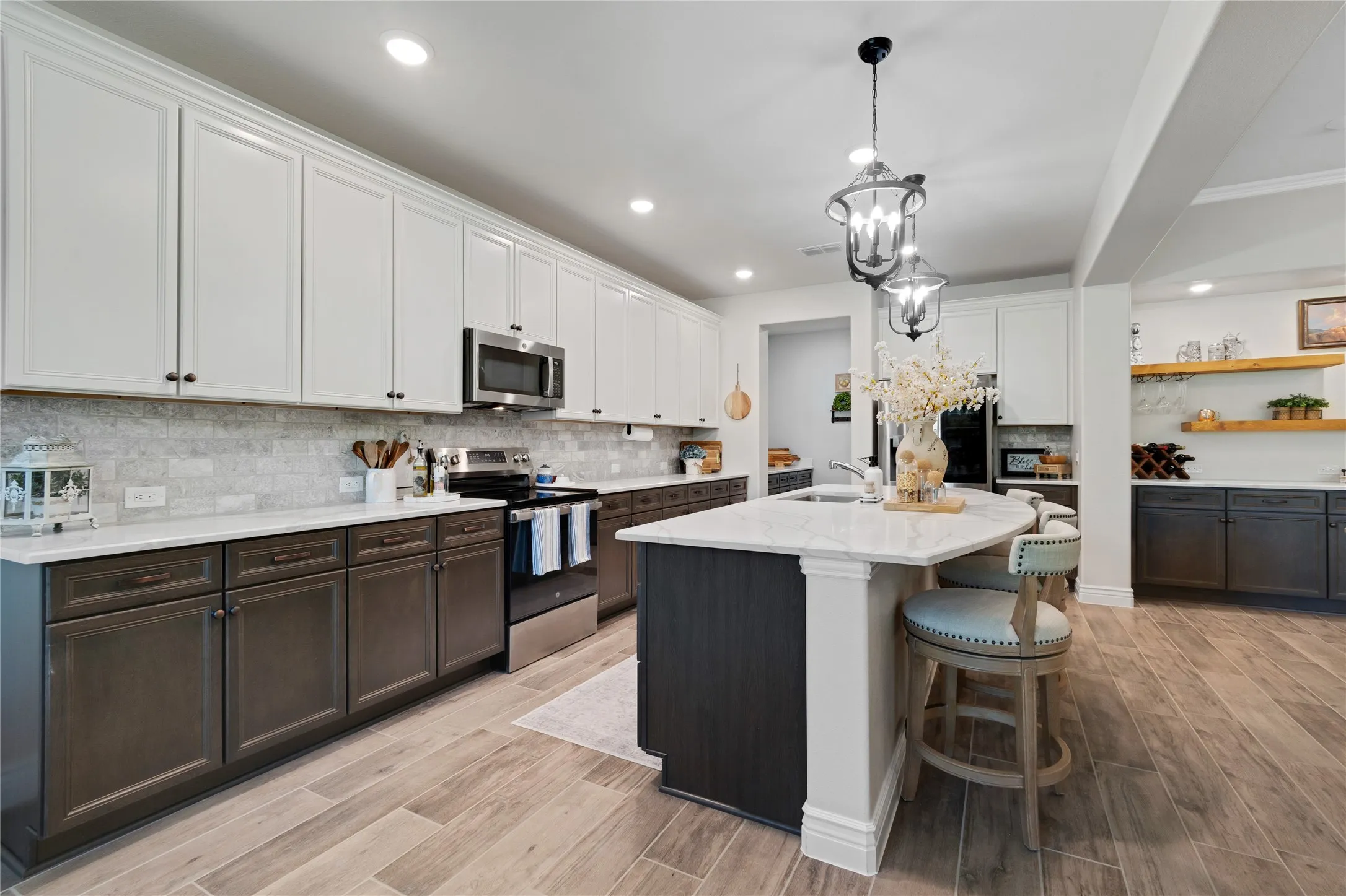 Single Family Residence For Sale in Denton County , 9713 Siltstone Drive, Denton, Texas 76207, 2 Bedroom, 3 Bathroom, 3 Garage spaces, 2,085 Sqft, built in 2024, mls#21325585, Real Estate Agent in Denton, Homes For Sale in Denton county, Homes For Sale in Denton, Realtor in Denton Texas, Real Estate Brokerage Independent Realty Texas, Luminita Cordes Realtor