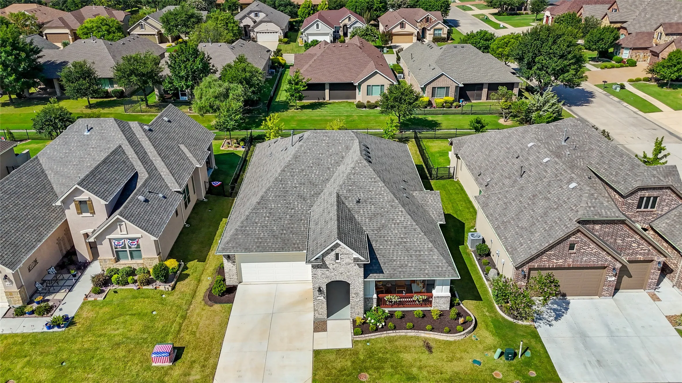 Single Family Residence For Sale in Denton County , 9713 Siltstone Drive, Denton, Texas 76207, 2 Bedroom, 3 Bathroom, 3 Garage spaces, 2,085 Sqft, built in 2024, mls#21325585, Real Estate Agent in Denton, Homes For Sale in Denton county, Homes For Sale in Denton, Realtor in Denton Texas, Real Estate Brokerage Independent Realty Texas, Luminita Cordes Realtor